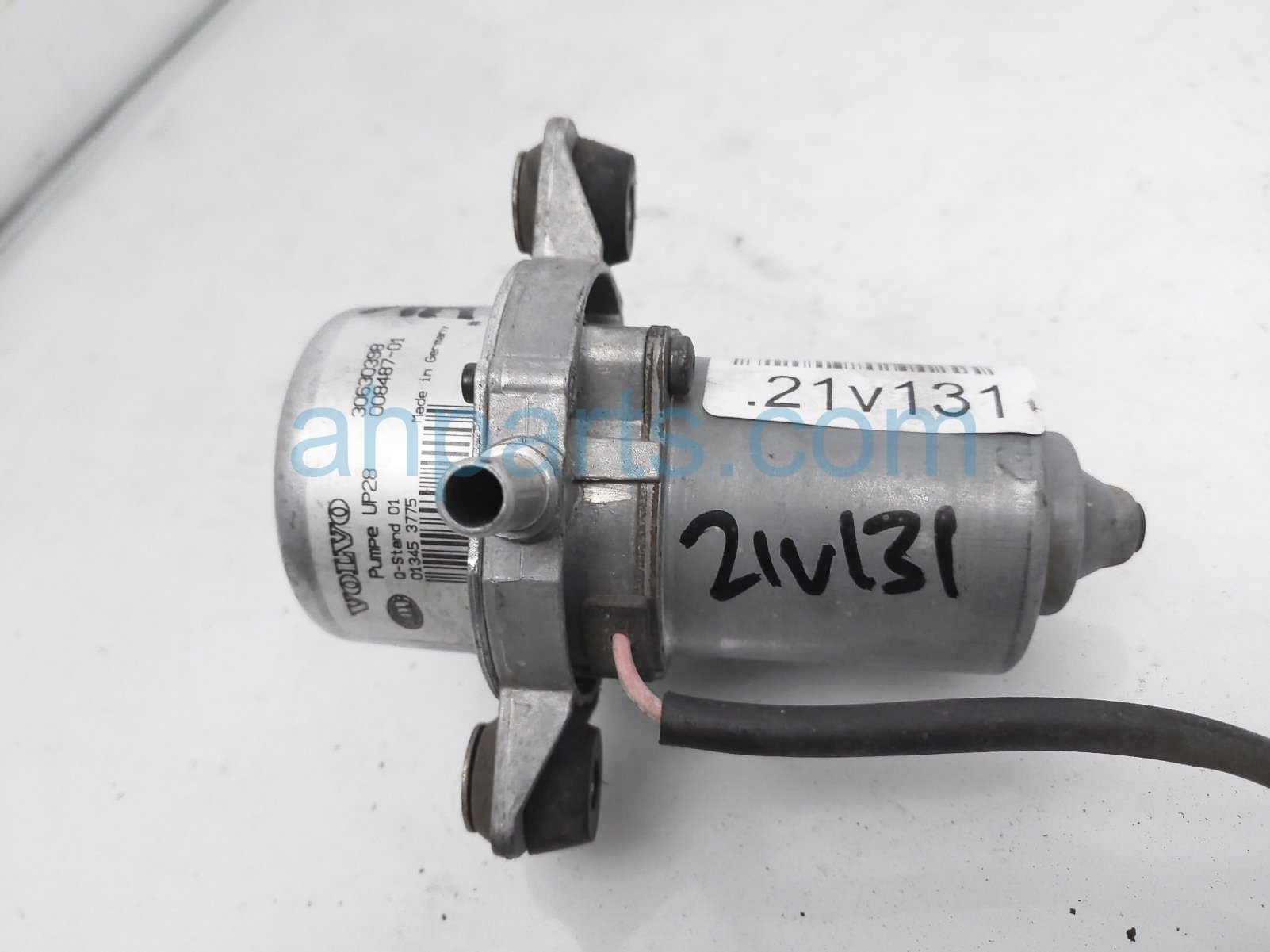 2002 Volvo S40 Vacuum Pump Assy 30630398