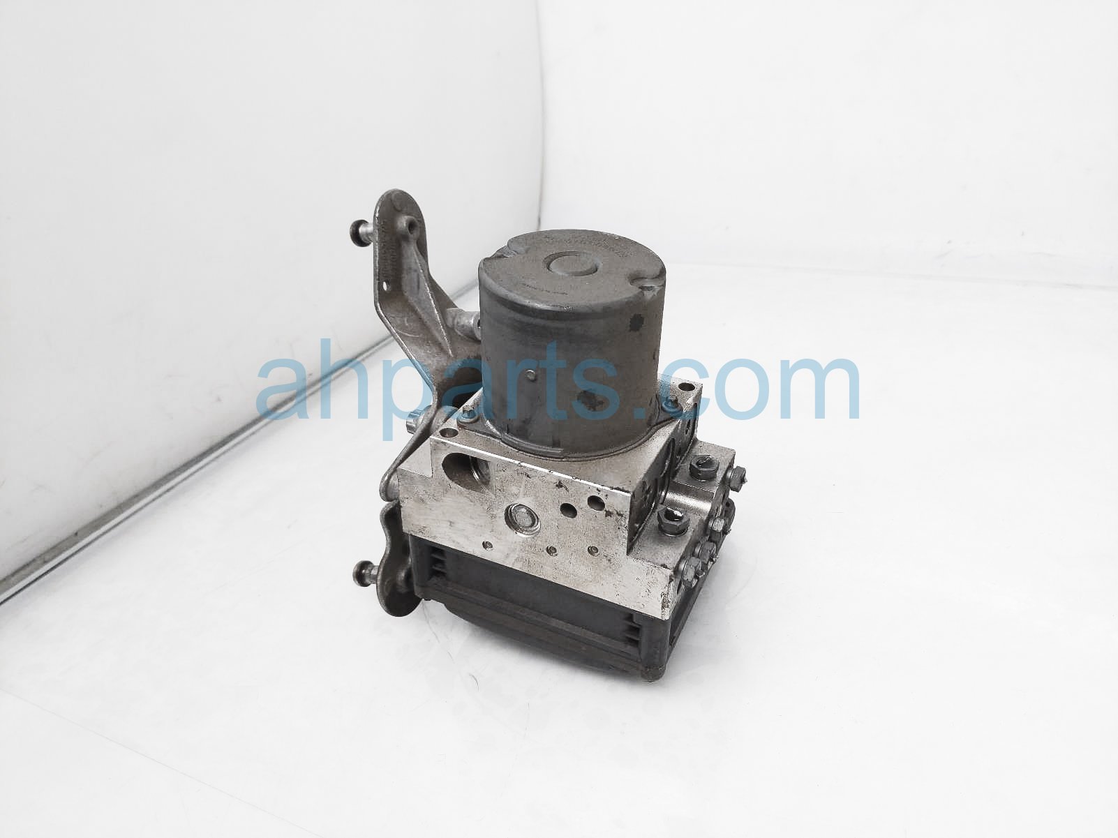 $90 Mercedes ABS/VSA PUMP/MODULATOR $90 Mercedes ABS/VSA PUMP/MODULATOR