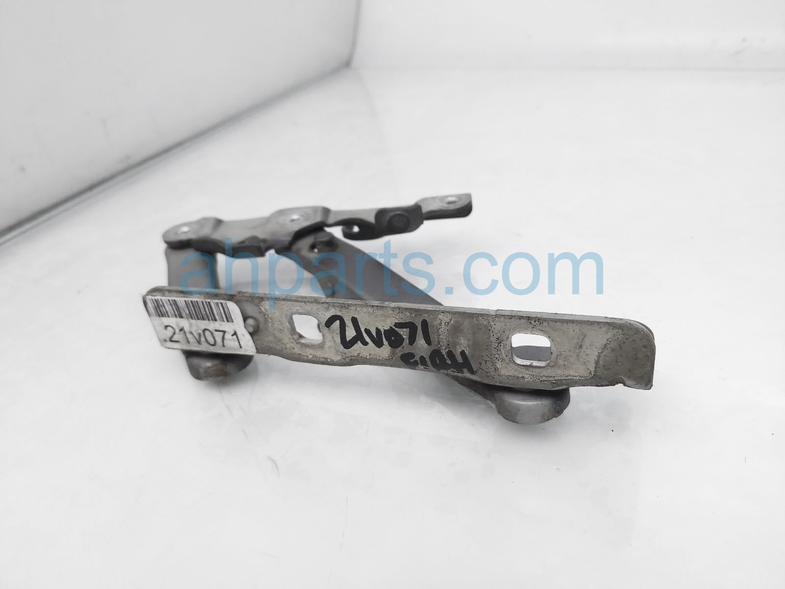 $24 Mercedes RH HOOD HINGE - GREY