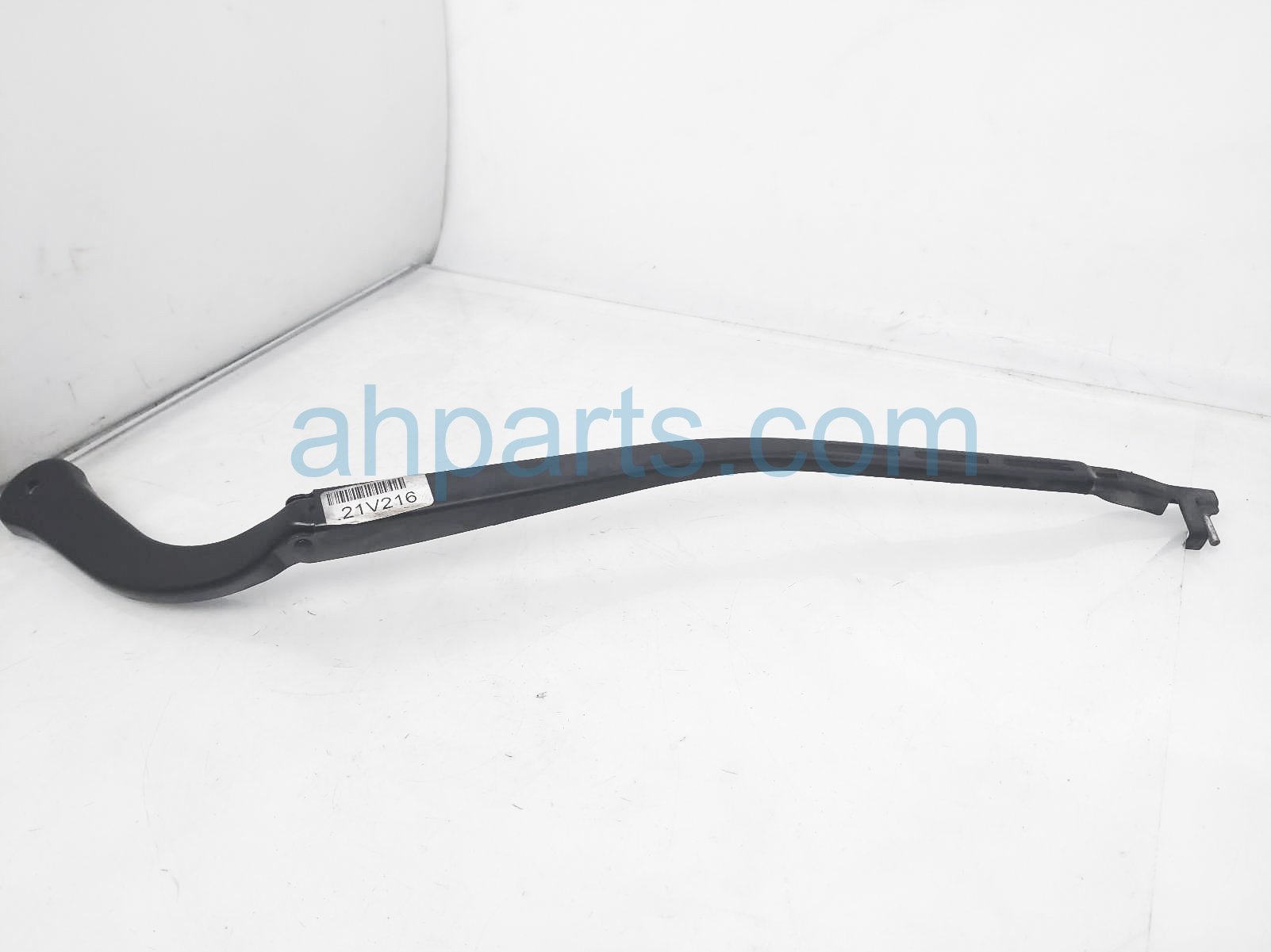 $15 BMW RH WINDSHIELD WIPER ARM