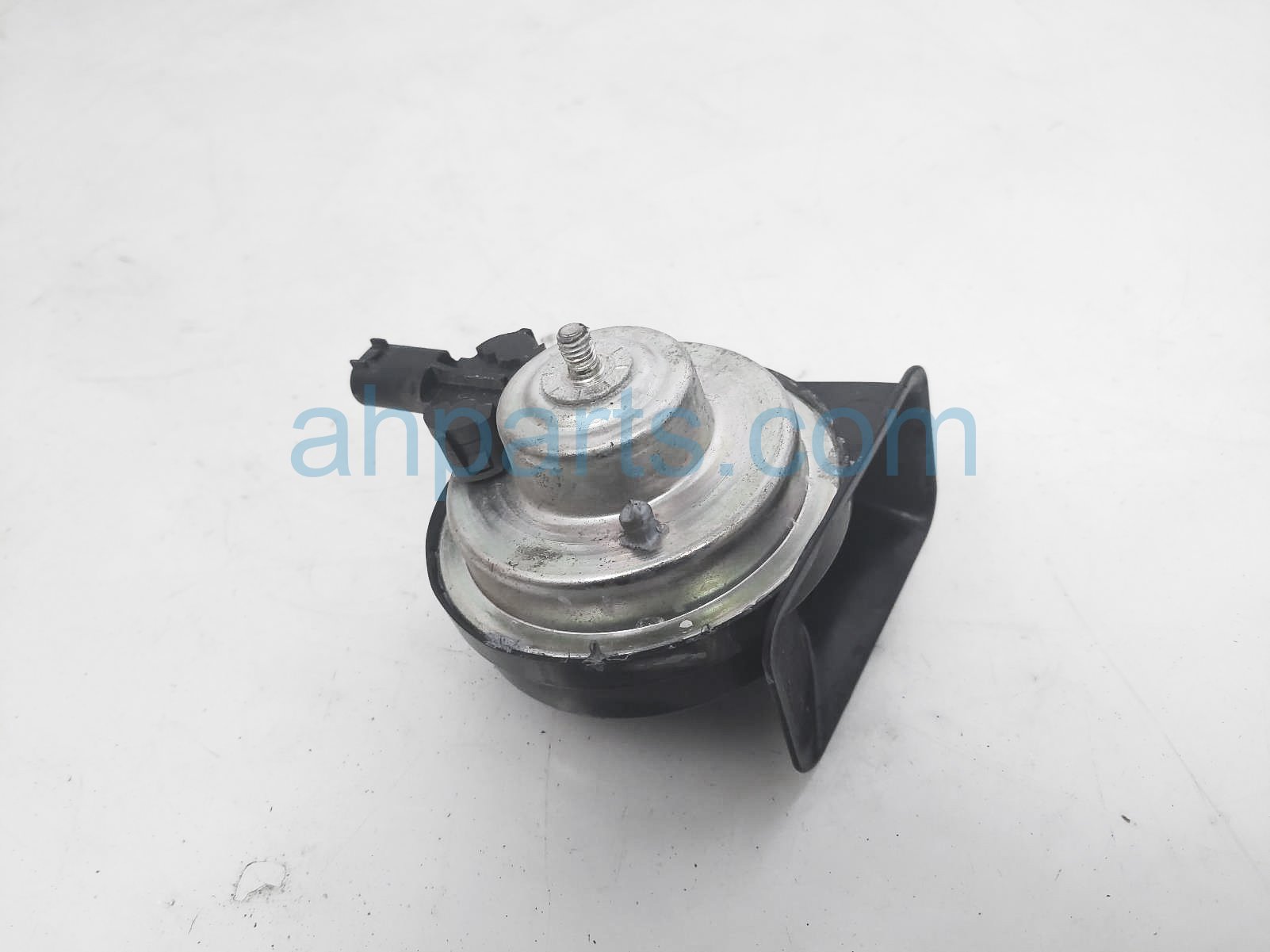 $14 BMW HIGH NOTE HORN ASSY