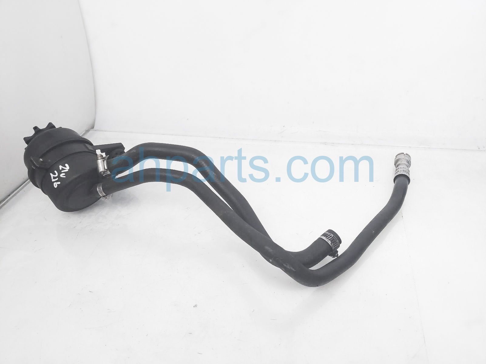$18 BMW POWER STEERING RESERVOIR BOTTLE