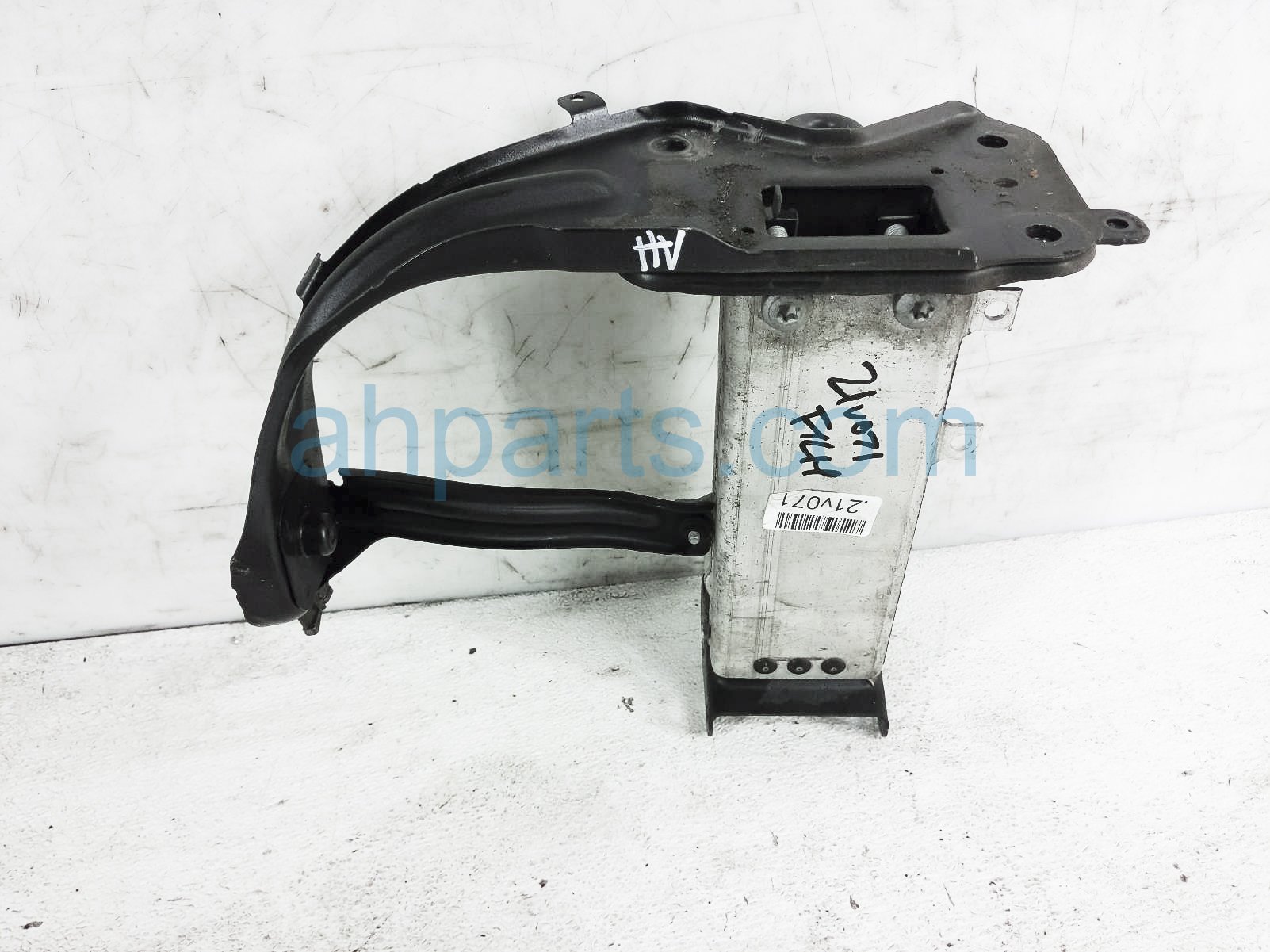 $35 Mercedes FR/LH ABSORBER EXTENSION BRACKET $35 Mercedes FR/LH ABSORBER EXTENSION BRACKET