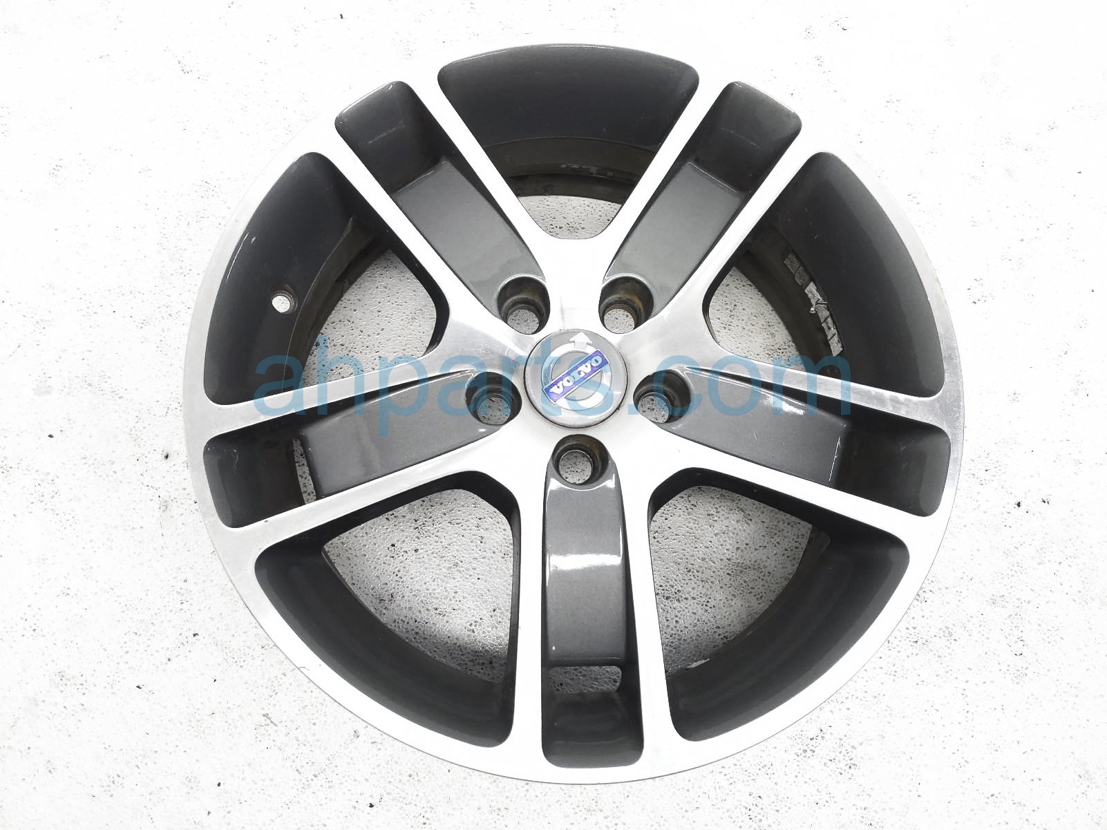 $125 Volvo WHEEL / RIM $125 Volvo WHEEL / RIM