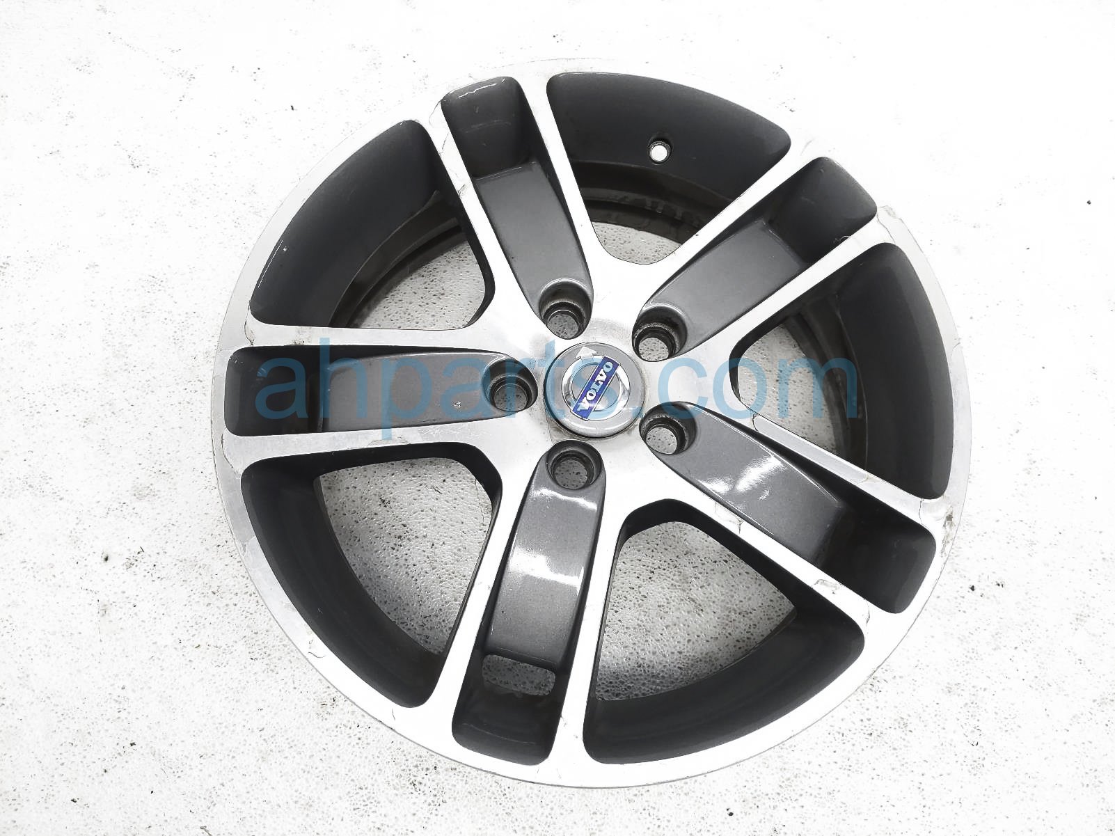 $125 Volvo WHEEL / RIM $125 Volvo WHEEL / RIM