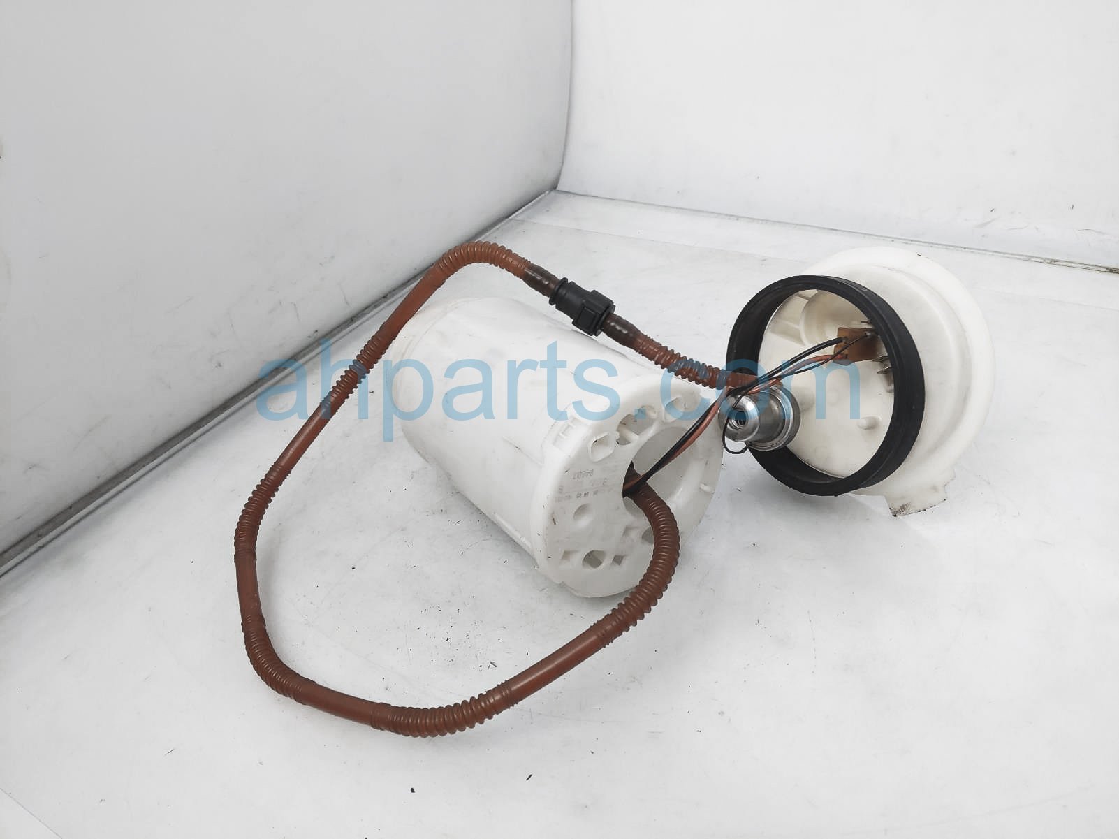 $40 Audi RH GAS FUEL PUMP SENDER ASSY