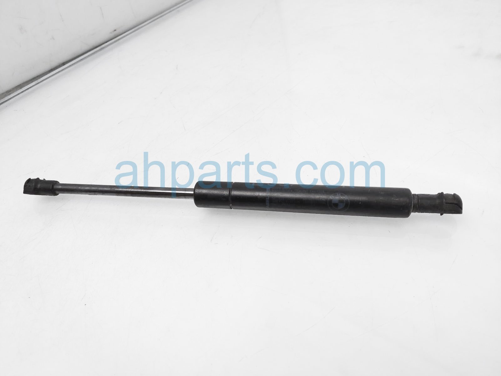 $19 BMW RH HOOD STRUT / LIFT CYLINDER $19 BMW RH HOOD STRUT / LIFT CYLINDER