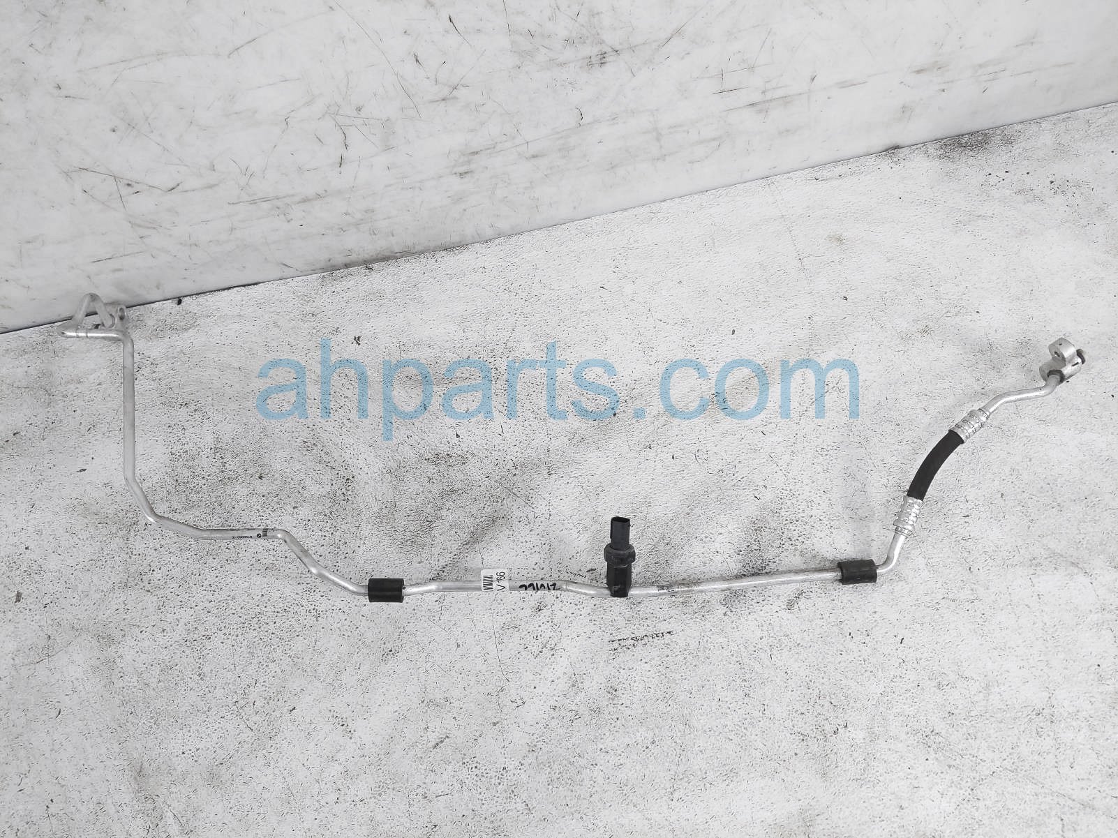 $35 BMW A/C PRESSURE PIPE / LIQUID HOSE $35 BMW A/C PRESSURE PIPE / LIQUID HOSE