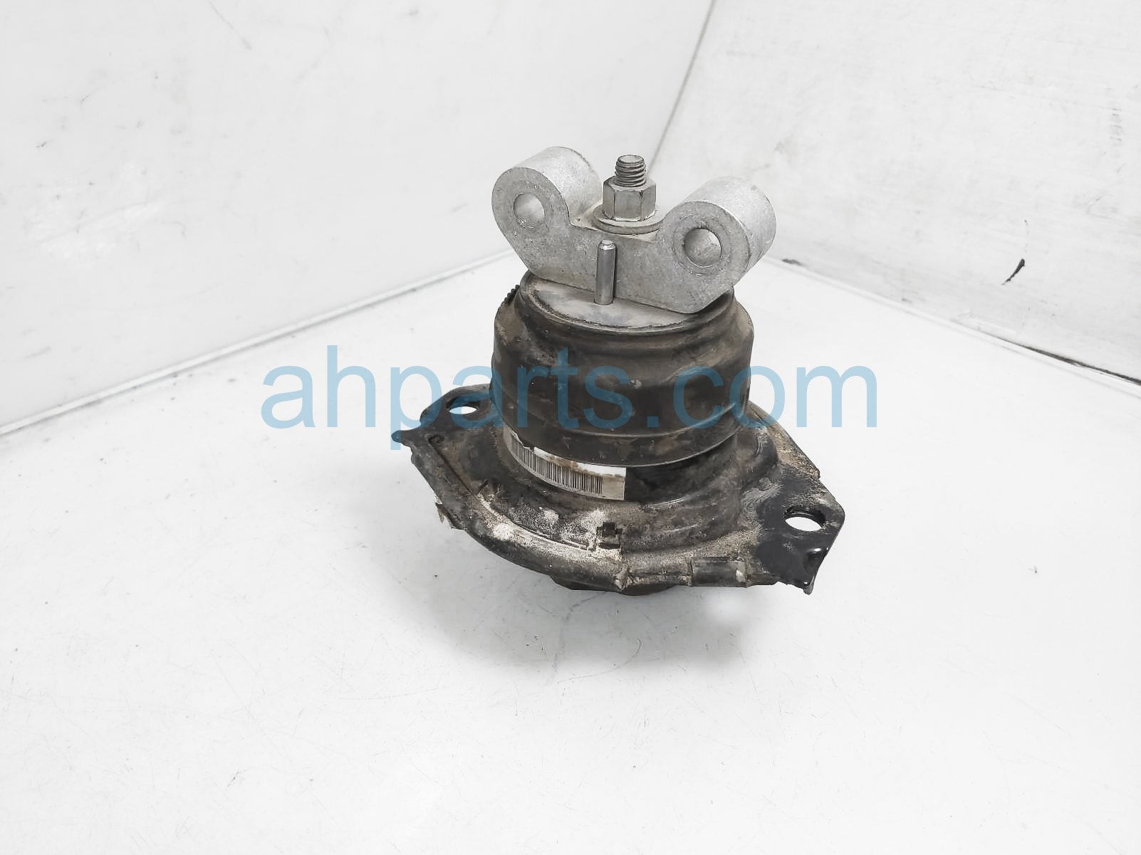 $25 Chrysler LH ENGINE MOUNT - 3.6L AT RWD $25 Chrysler LH ENGINE MOUNT - 3.6L AT RWD
