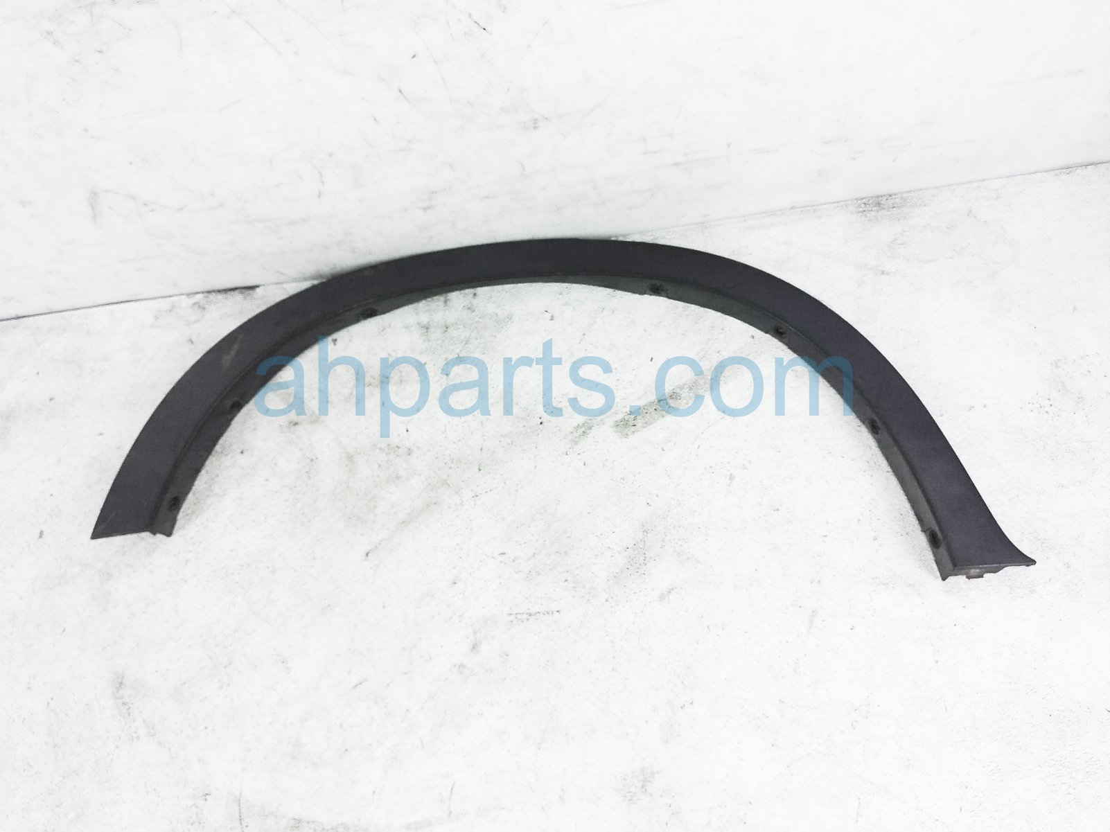 $20 BMW RR/RH FENDER FLARE - BLACK $20 BMW RR/RH FENDER FLARE - BLACK
