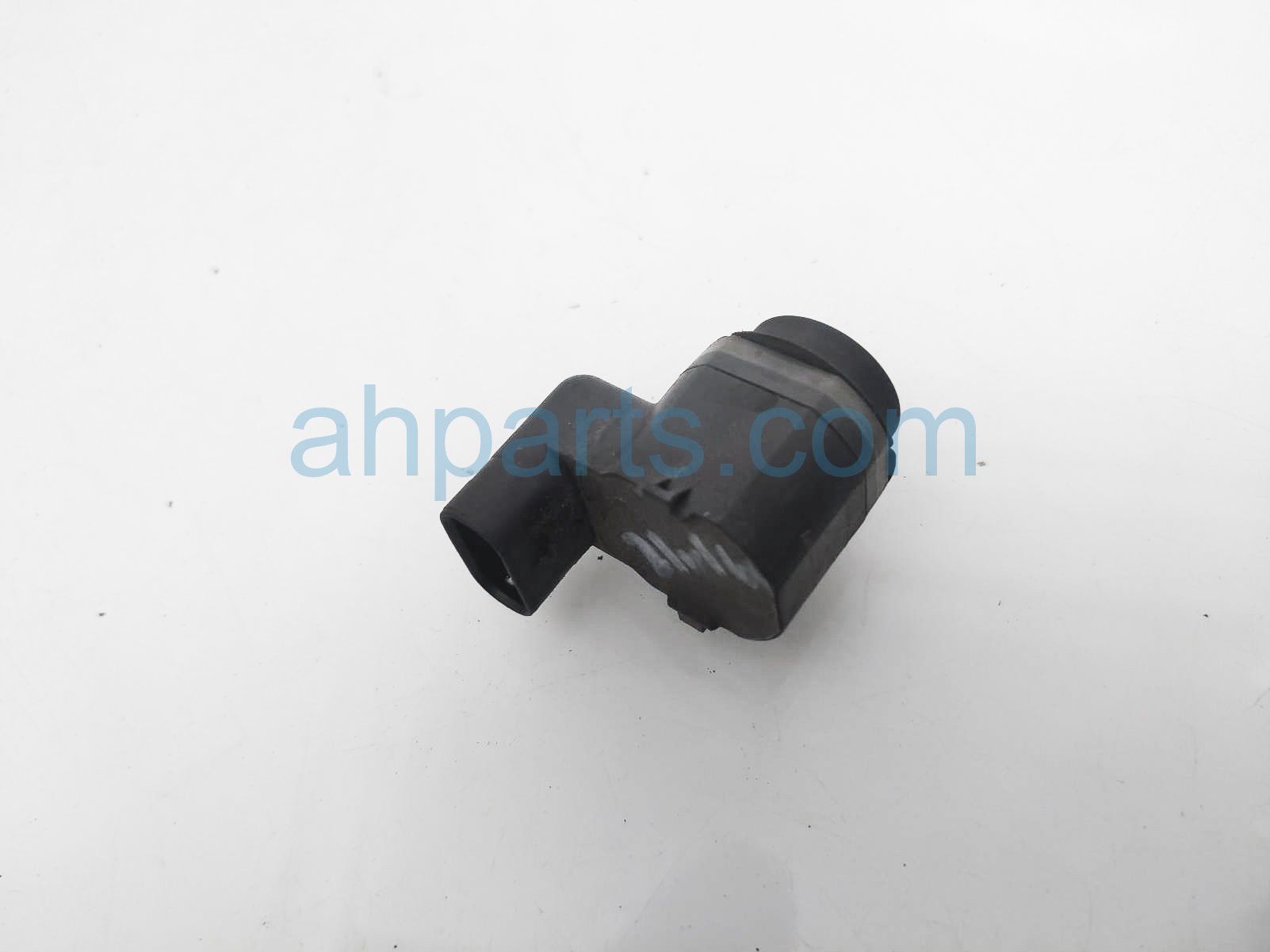 $25 BMW PARKING SENSOR - GRAY $25 BMW PARKING SENSOR - GRAY