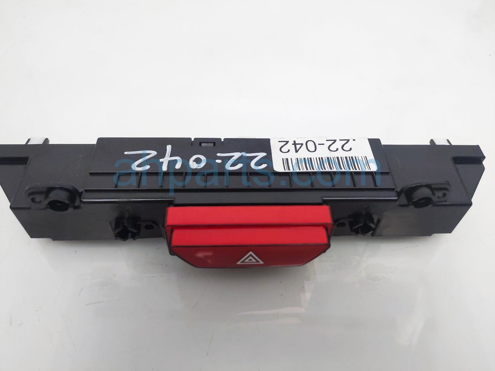 $15 Kia HAZARD SWITCH ASSY $15 Kia HAZARD SWITCH ASSY