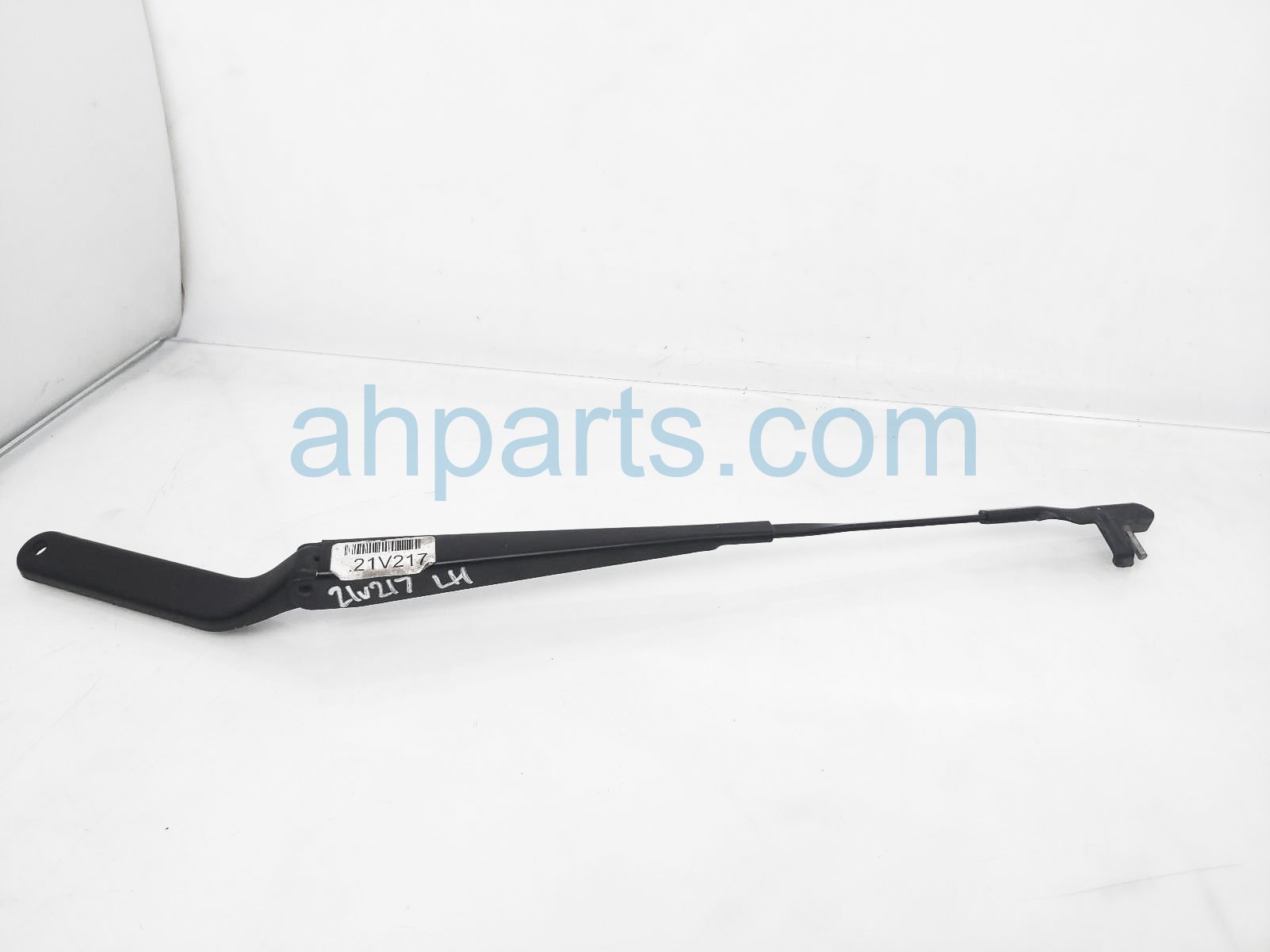 $19 BMW LH WINDSHIELD WIPER ARM $19 BMW LH WINDSHIELD WIPER ARM