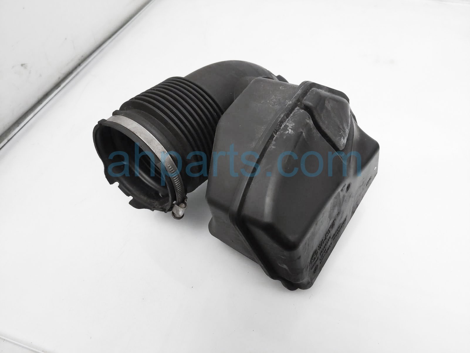 $40 BMW AIR CLEANER BOOT W/ RESONATOR $40 BMW AIR CLEANER BOOT W/ RESONATOR
