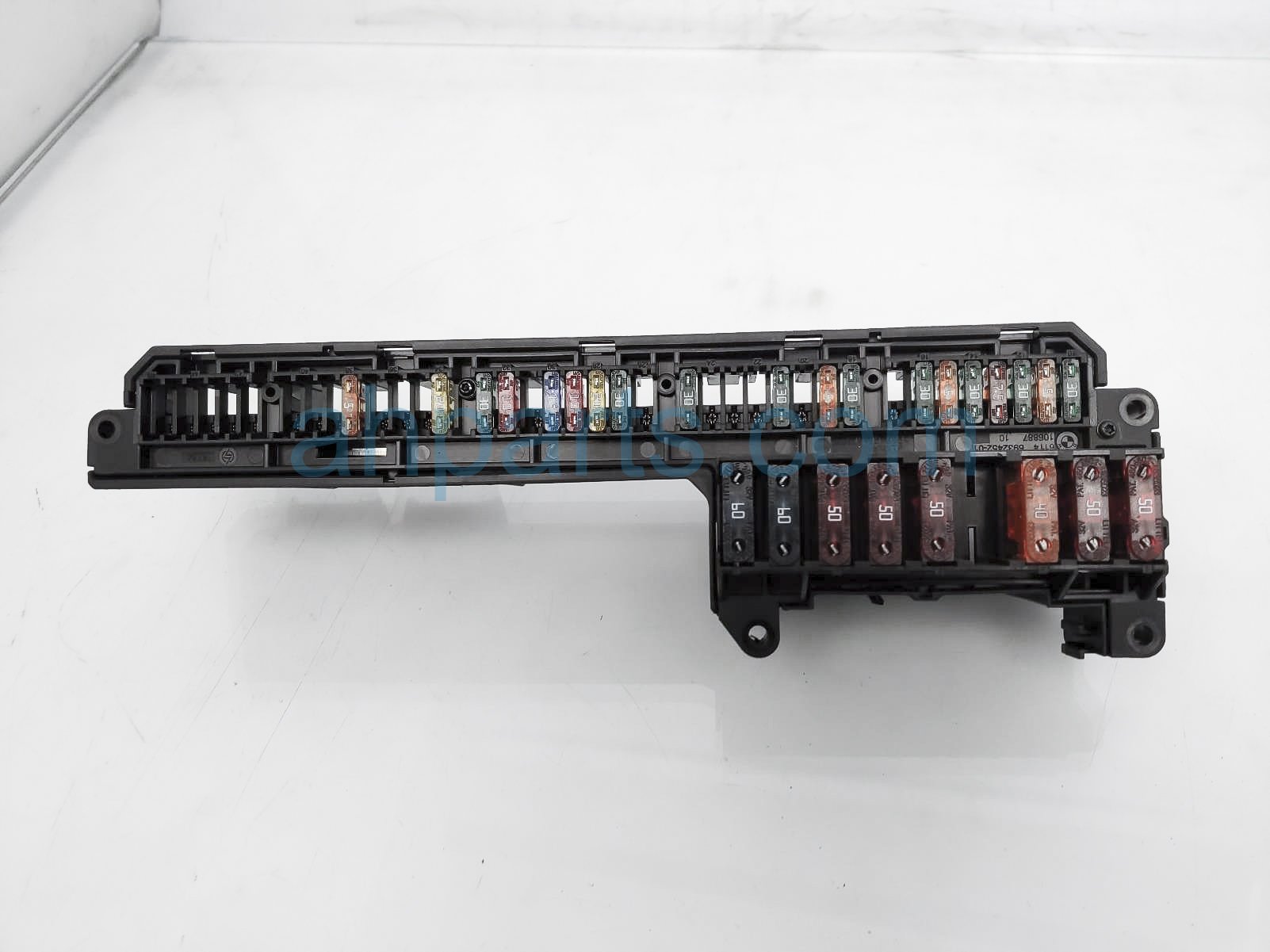 $15 BMW FRONT FUSE BOX / DISTRIBUTION BOX $15 BMW FRONT FUSE BOX / DISTRIBUTION BOX