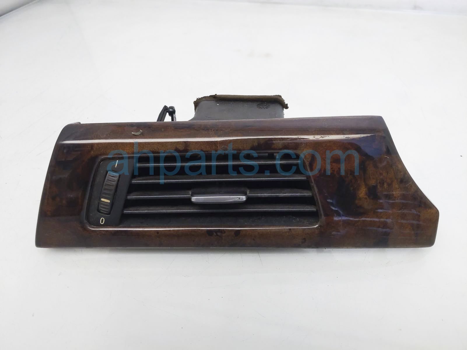 $19 BMW LH DASH AIR VENT OUTLET ASSY