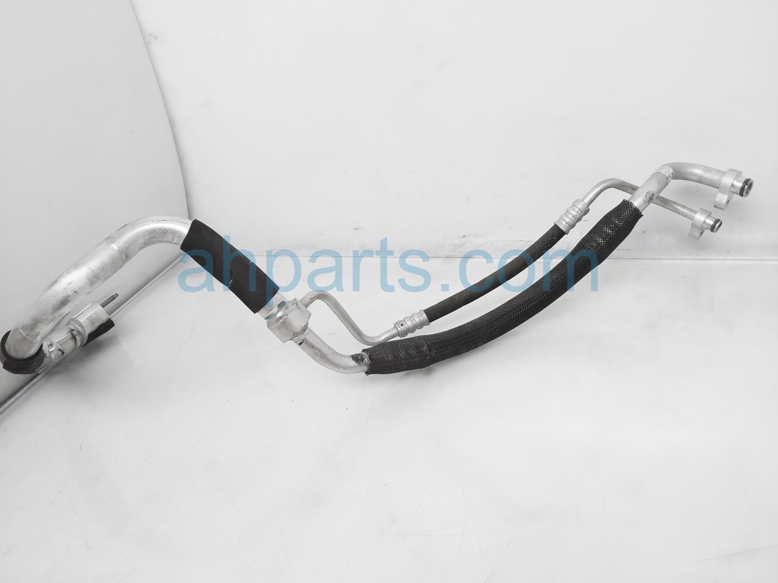 $20 Mercedes FRONT A/C SUCTION HOSE