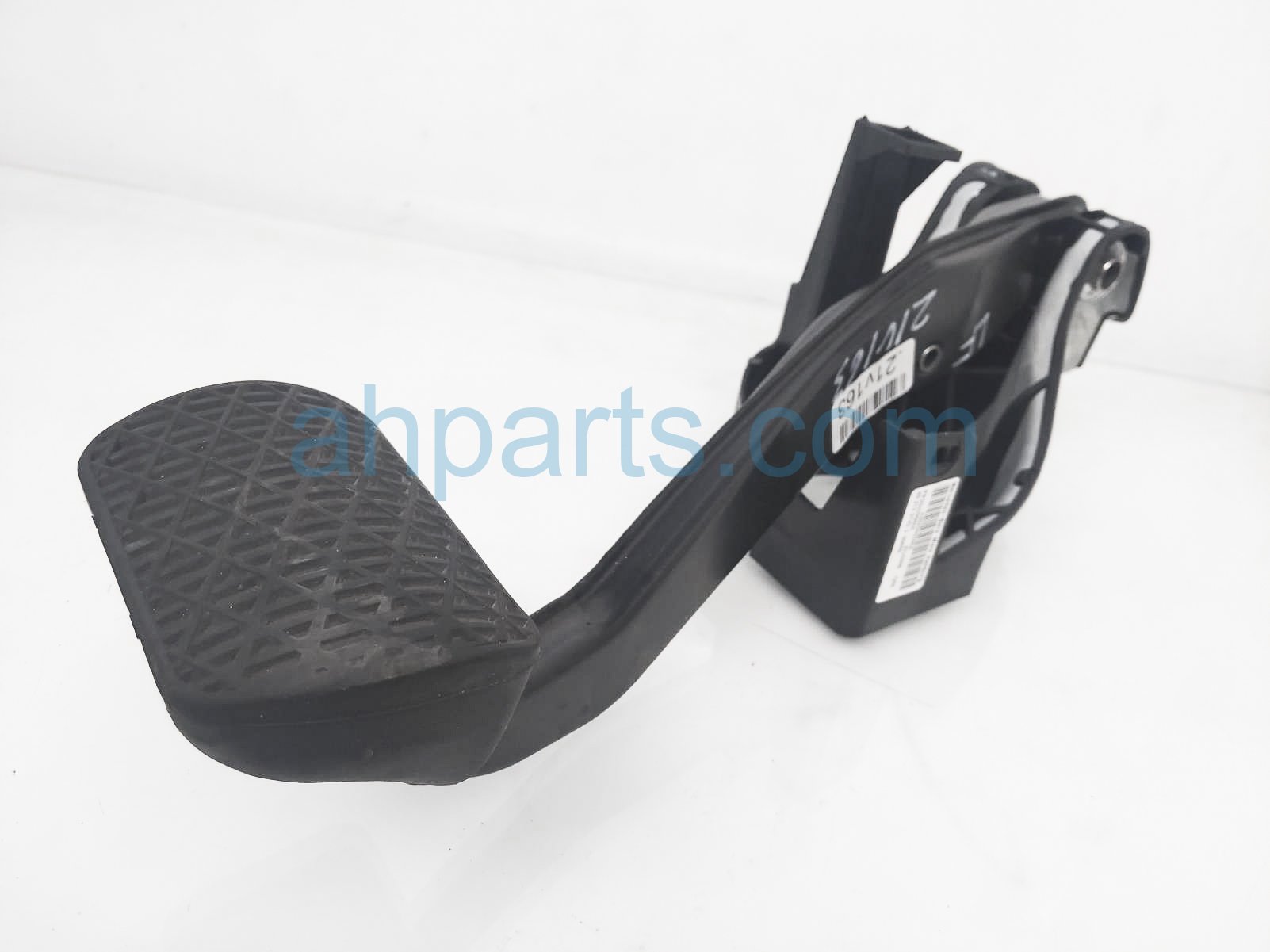 $20 Mercedes BRAKE PEDAL ASSY $20 Mercedes BRAKE PEDAL ASSY