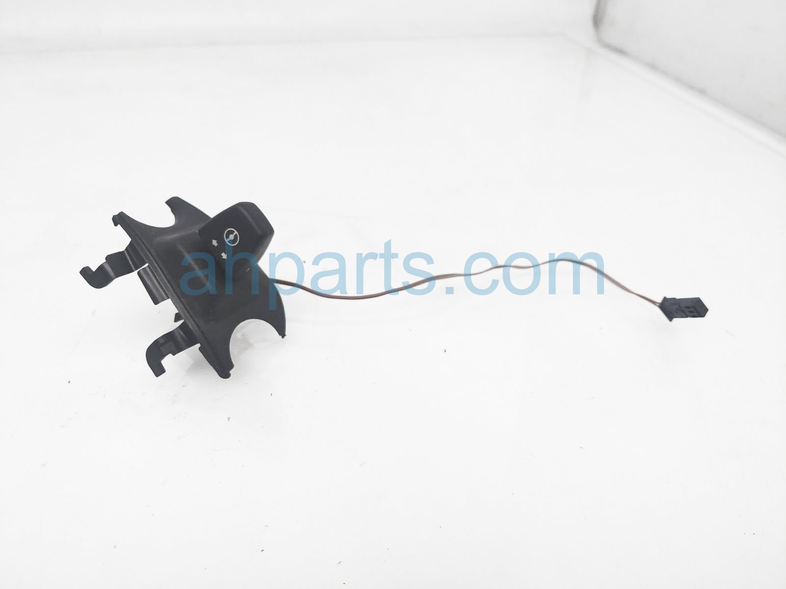 $19 BMW STEERING COLUMN TILT SWITCH ASSY $19 BMW STEERING COLUMN TILT SWITCH ASSY