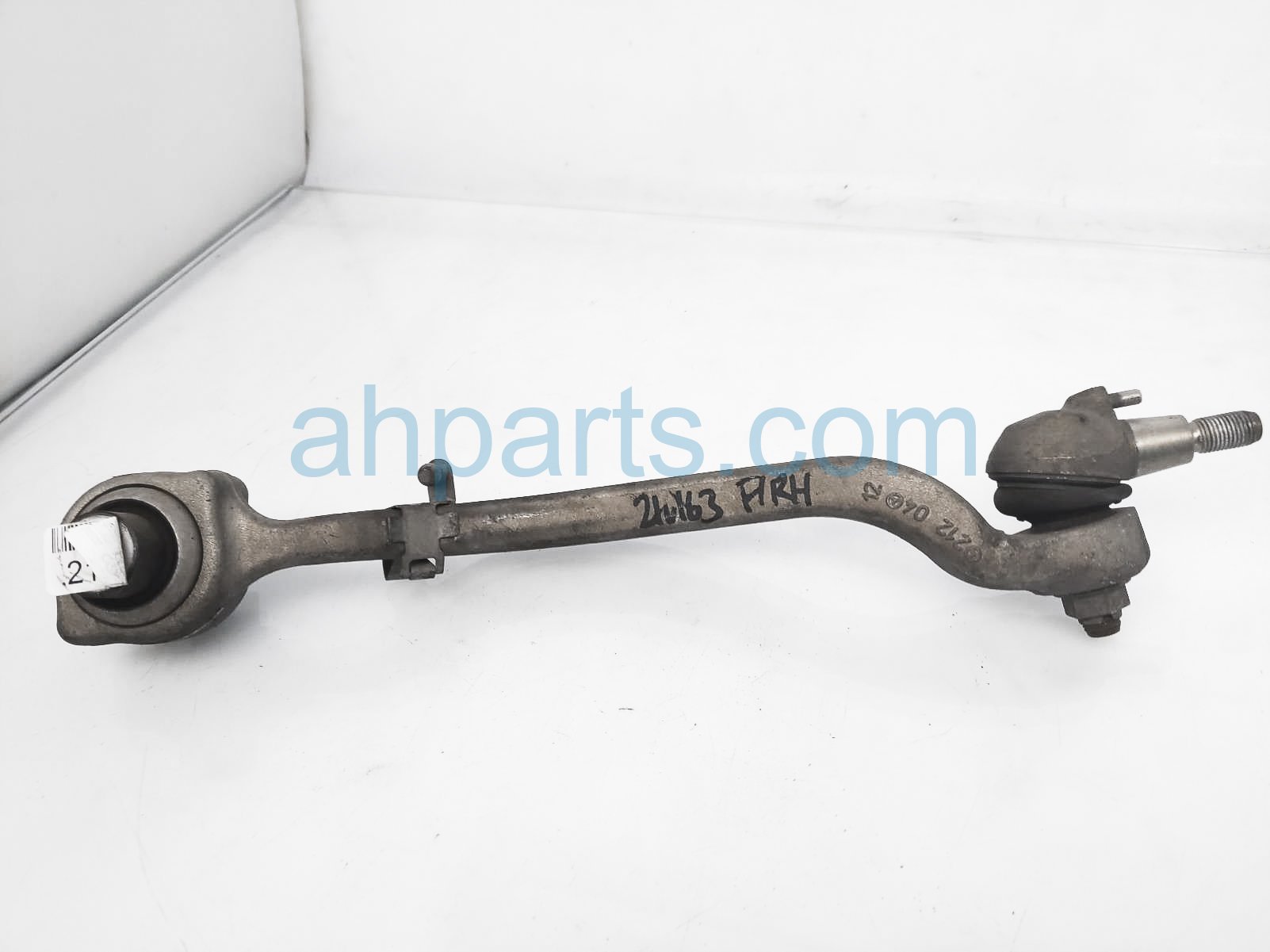 $50 Mercedes FR/RH FORWARD LOWER CONTROL ARM $50 Mercedes FR/RH FORWARD LOWER CONTROL ARM