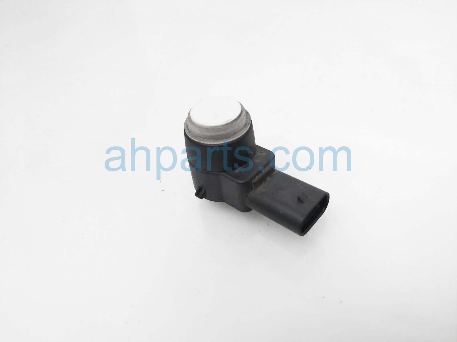 $25 Mercedes REAR SINGLE PARKING SENSOR - WHITE $25 Mercedes REAR SINGLE PARKING SENSOR - WHITE