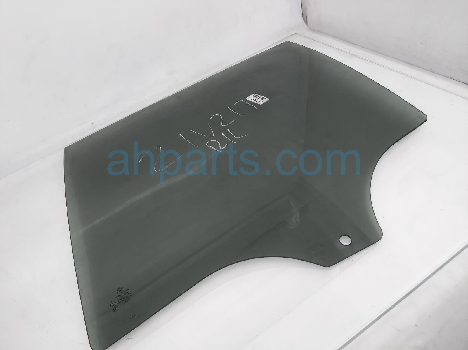 $79 BMW RR/LH DOOR GLASS WINDOW $79 BMW RR/LH DOOR GLASS WINDOW