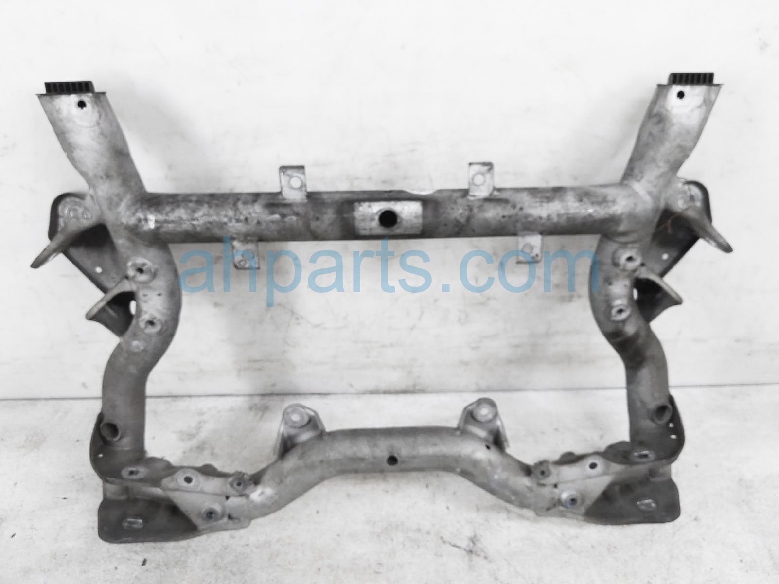 $150 Mercedes FRONT SUB FRAME / CROSSMEMBER $150 Mercedes FRONT SUB FRAME / CROSSMEMBER