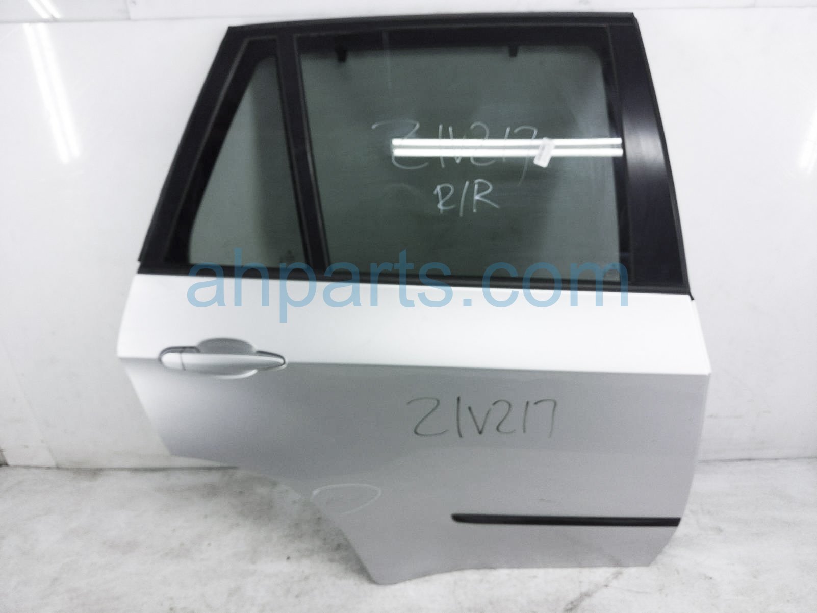 $169 BMW RR/RH DOOR - SILVER -NO INSIDE PANEL