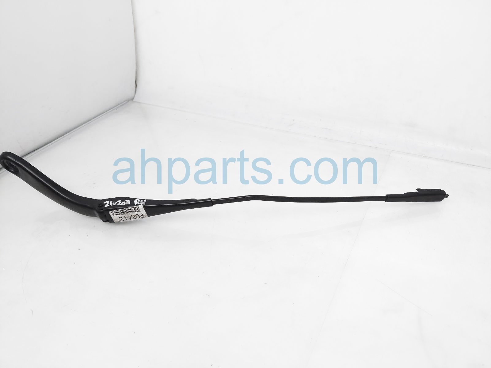 $19 BMW RH WINDSHIELD WIPER ARM $19 BMW RH WINDSHIELD WIPER ARM