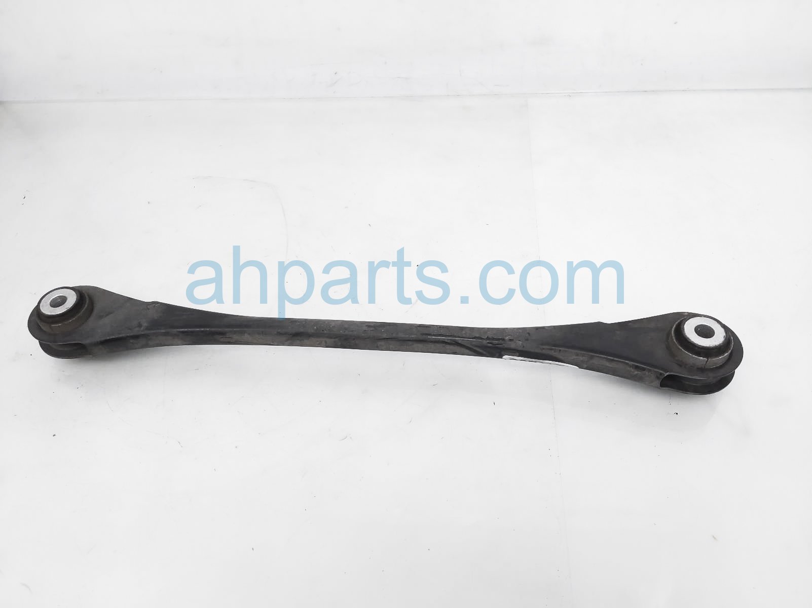 $30 BMW RR/LH LATERAL GUIDE CONTROL ARM