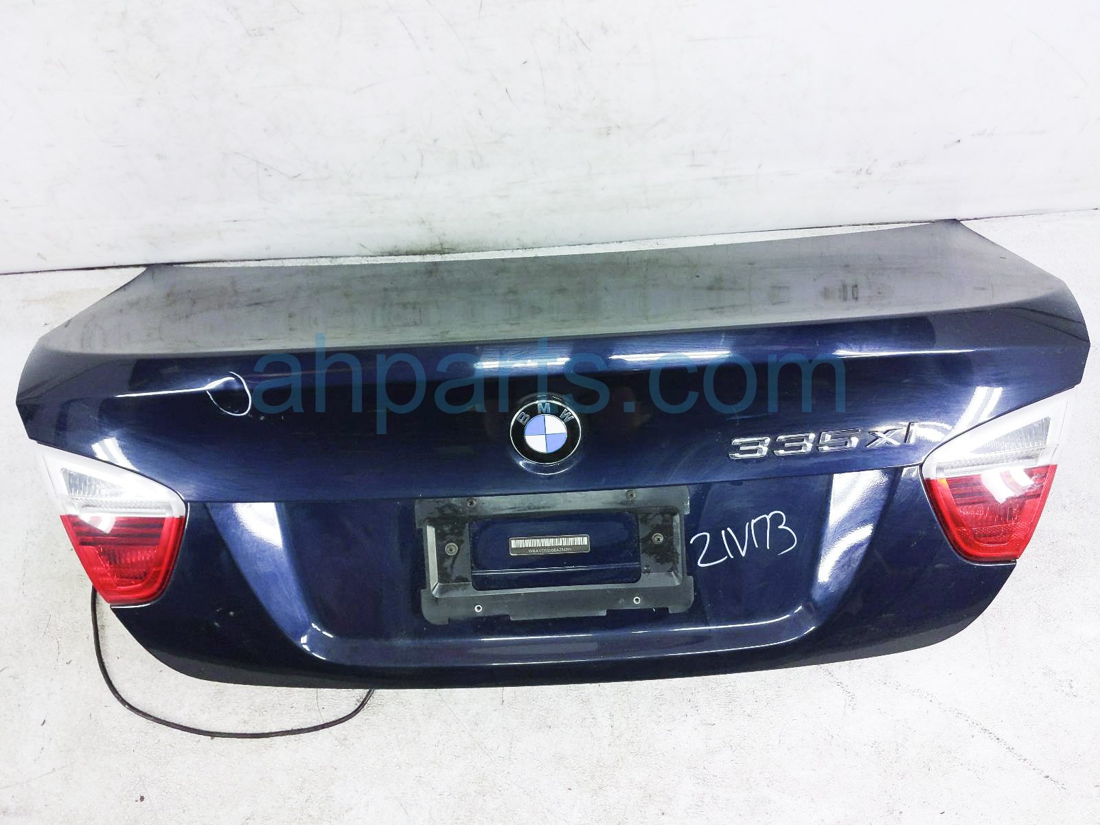 $99 BMW TRUNK / DECKLID - BLUE (A35) - NIQ $99 BMW TRUNK / DECKLID - BLUE (A35) - NIQ