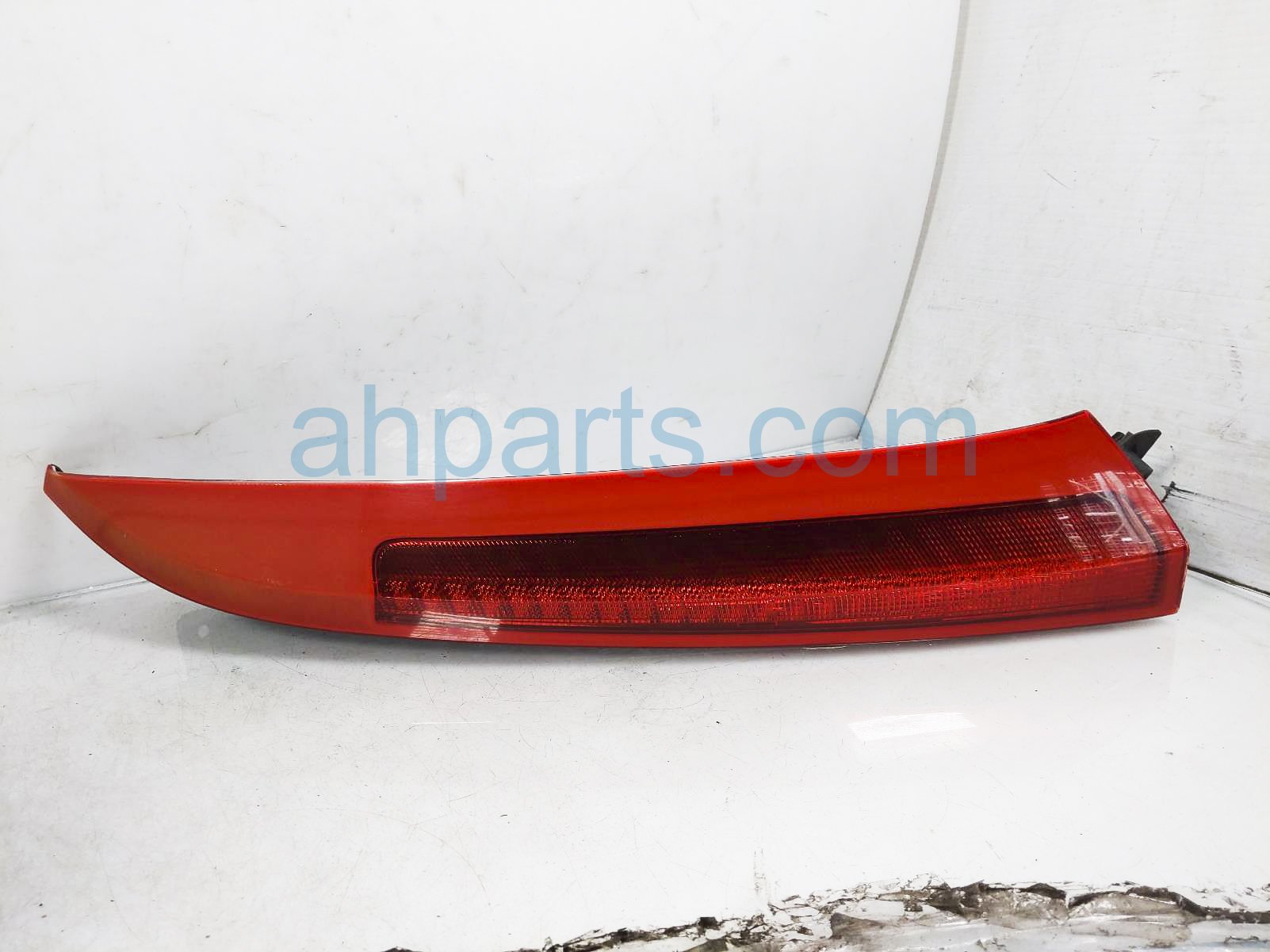 $35 Volvo RH UPPER TAIL LIGHT / LAMP $35 Volvo RH UPPER TAIL LIGHT / LAMP