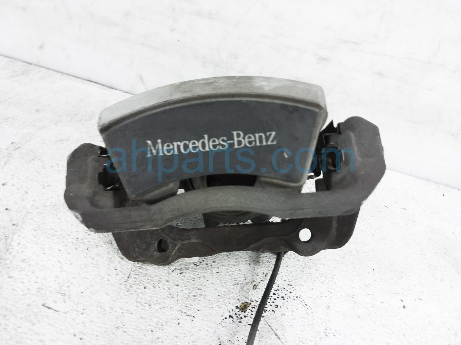 $40 Mercedes FR/RH BRAKE CALIPER $40 Mercedes FR/RH BRAKE CALIPER