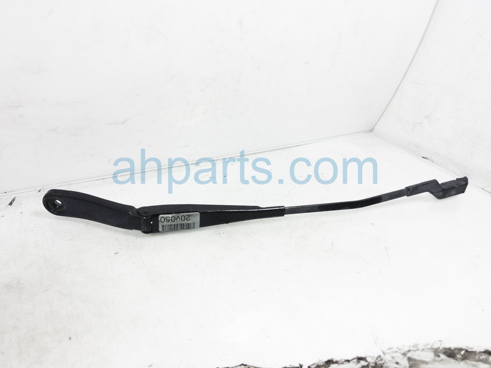$15 Volvo LH WINDSHIELD WIPER ARM