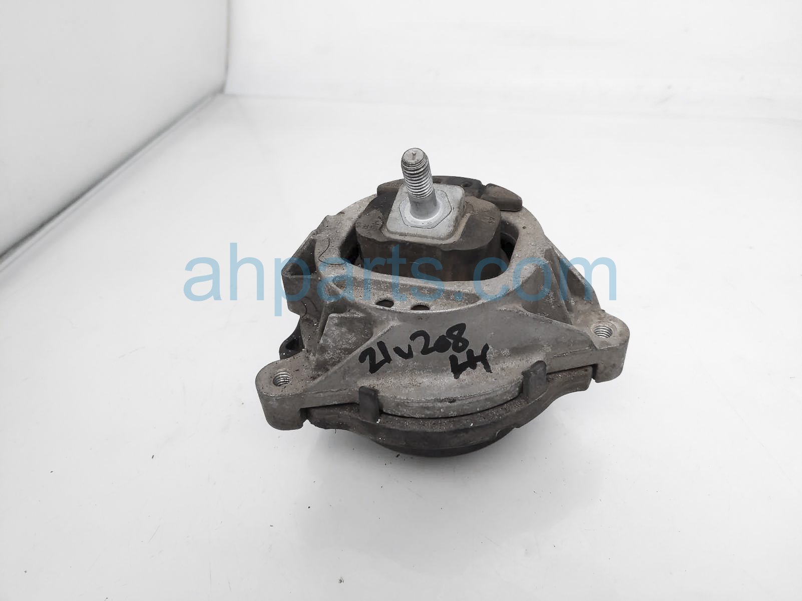 $19 BMW LH ENGINE MOUNT $19 BMW LH ENGINE MOUNT