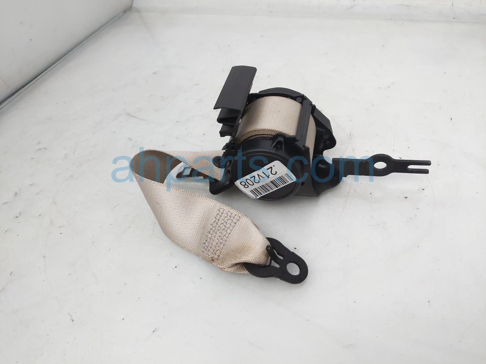 $29 BMW 2ND ROW RH SEAT BELT - BEIGE $29 BMW 2ND ROW RH SEAT BELT - BEIGE