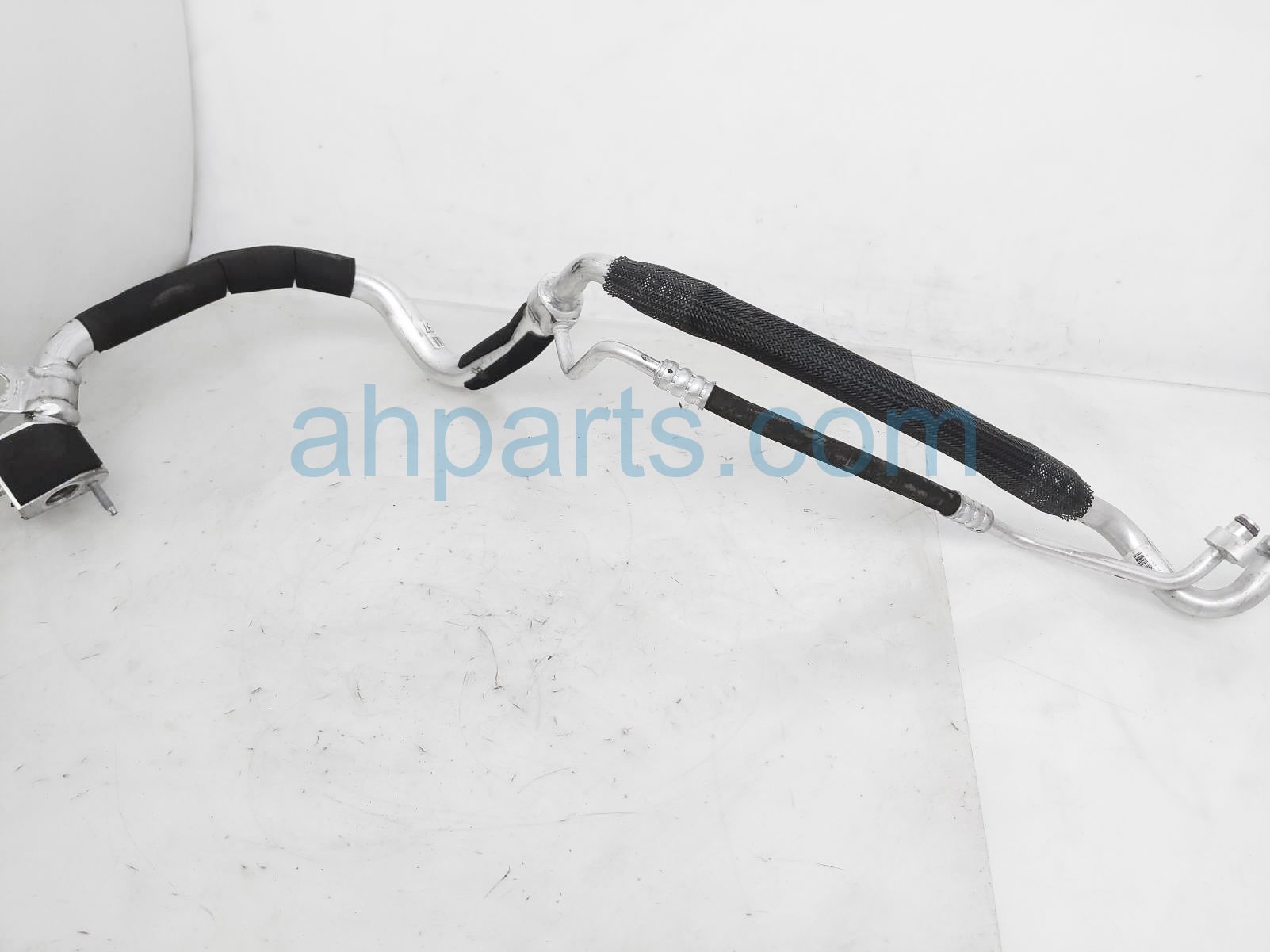 $20 Mercedes FRONT A/C SUCTION HOSE