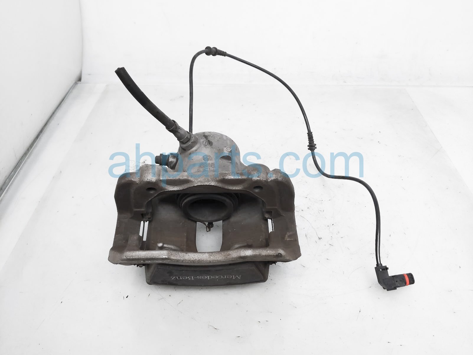 $40 Mercedes FR/RH BRAKE CALIPER $40 Mercedes FR/RH BRAKE CALIPER