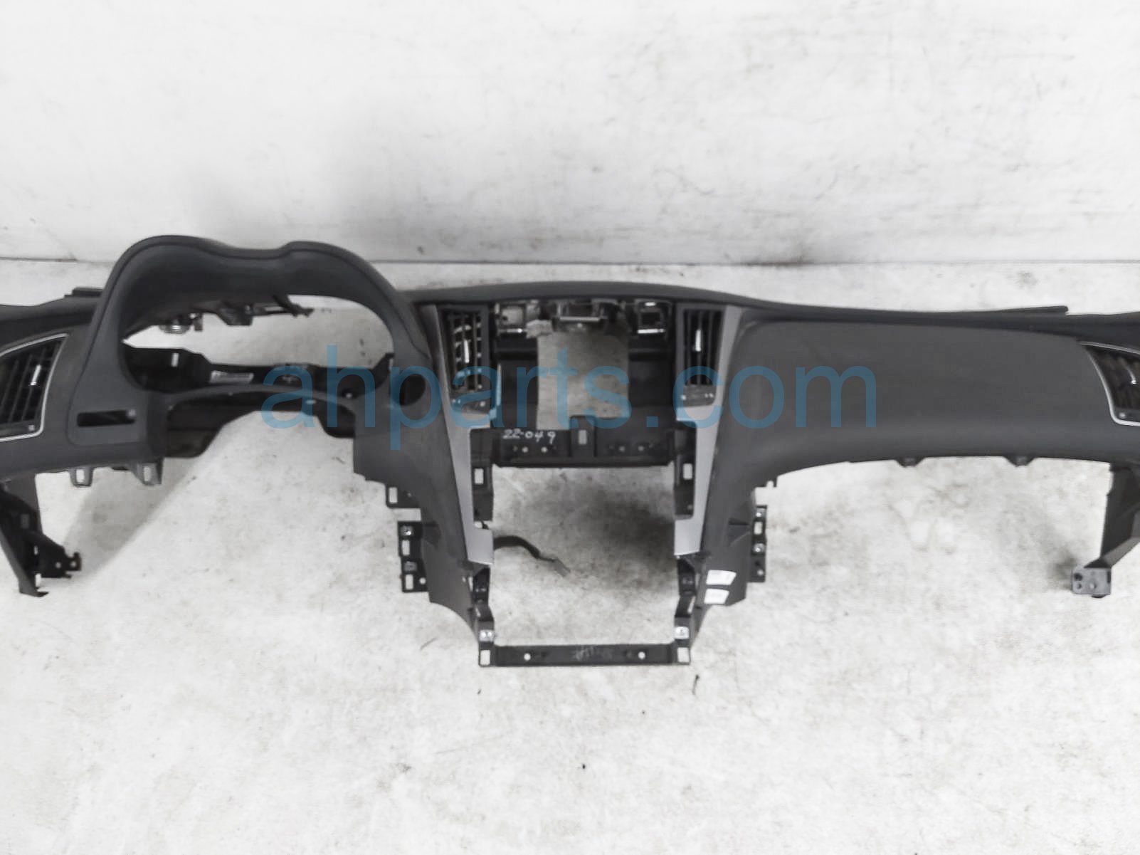 $300 Infiniti DASHBOARD W/ AIRBAG - BLACK $300 Infiniti DASHBOARD W/ AIRBAG - BLACK