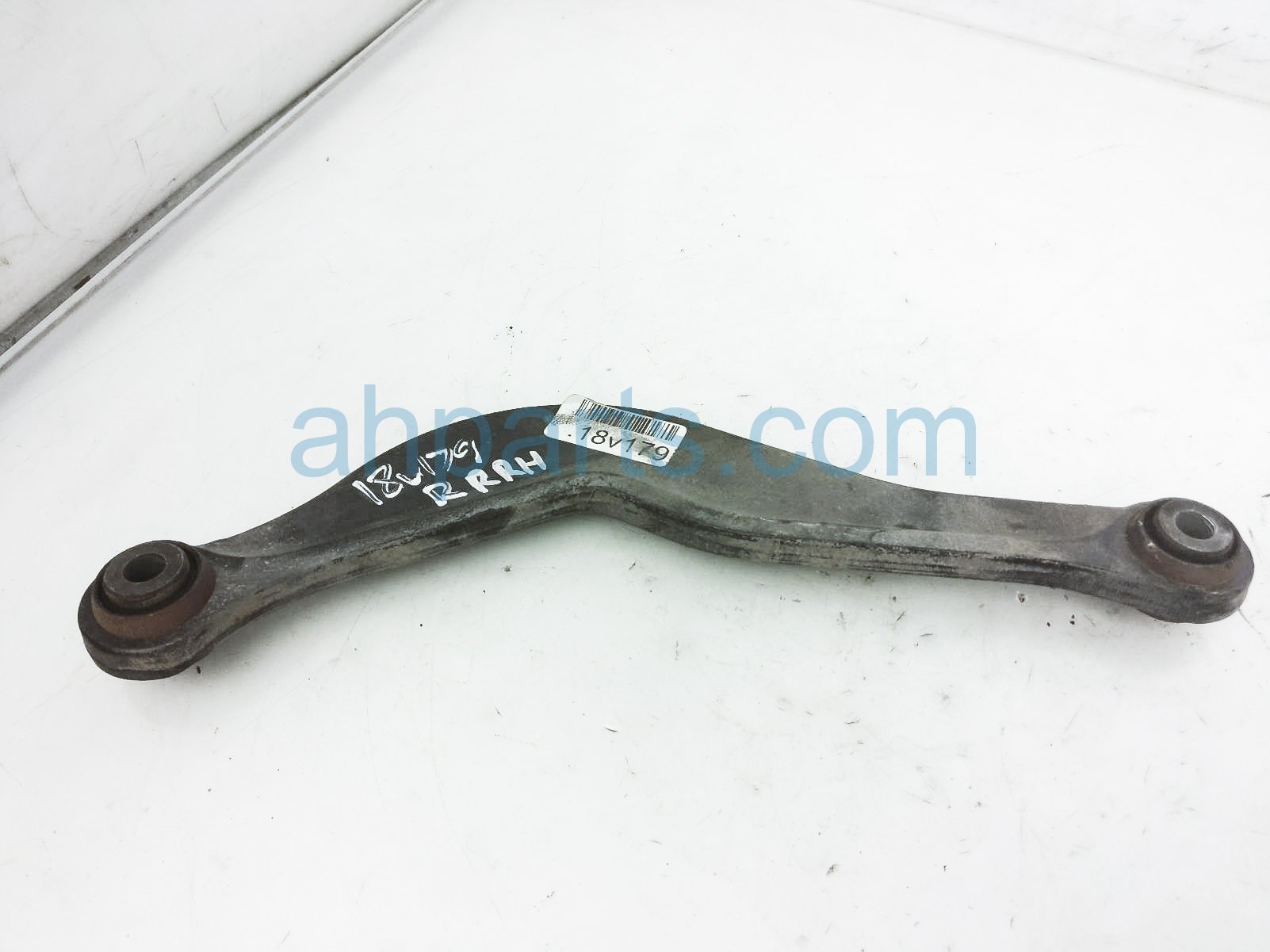 $40 Volvo RR/RH UPPER CONTROL ARM $40 Volvo RR/RH UPPER CONTROL ARM