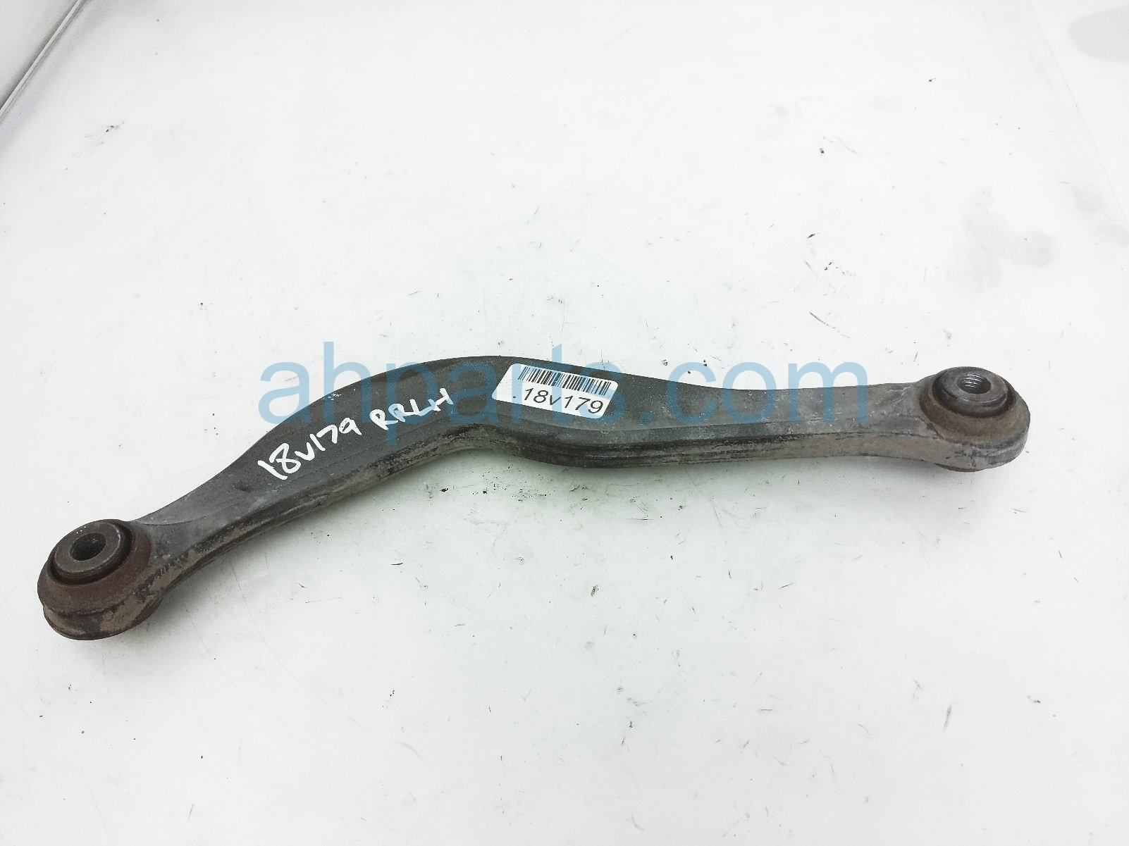 $40 Volvo RR/LH UPPER CONTROL ARM $40 Volvo RR/LH UPPER CONTROL ARM