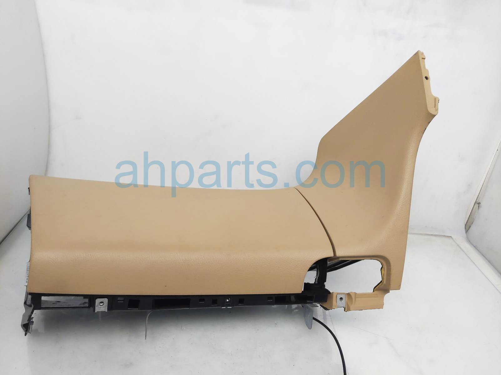 $25 Mercedes GLOVE COMPARTMENT BOX - TAN $25 Mercedes GLOVE COMPARTMENT BOX - TAN