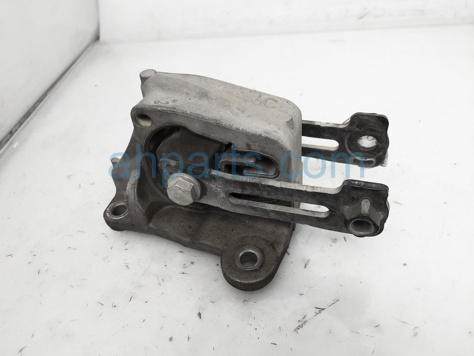$29 Nissan REAR ENGINE MOUNT - 2.5L S FWD AT $29 Nissan REAR ENGINE MOUNT - 2.5L S FWD AT