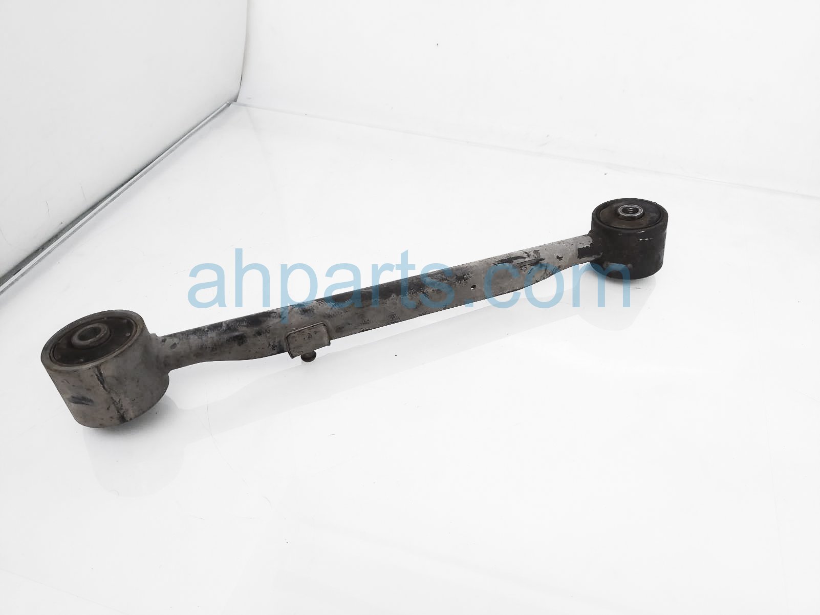 $30 Saab RR/RH UPPER CONTROL ARM $30 Saab RR/RH UPPER CONTROL ARM