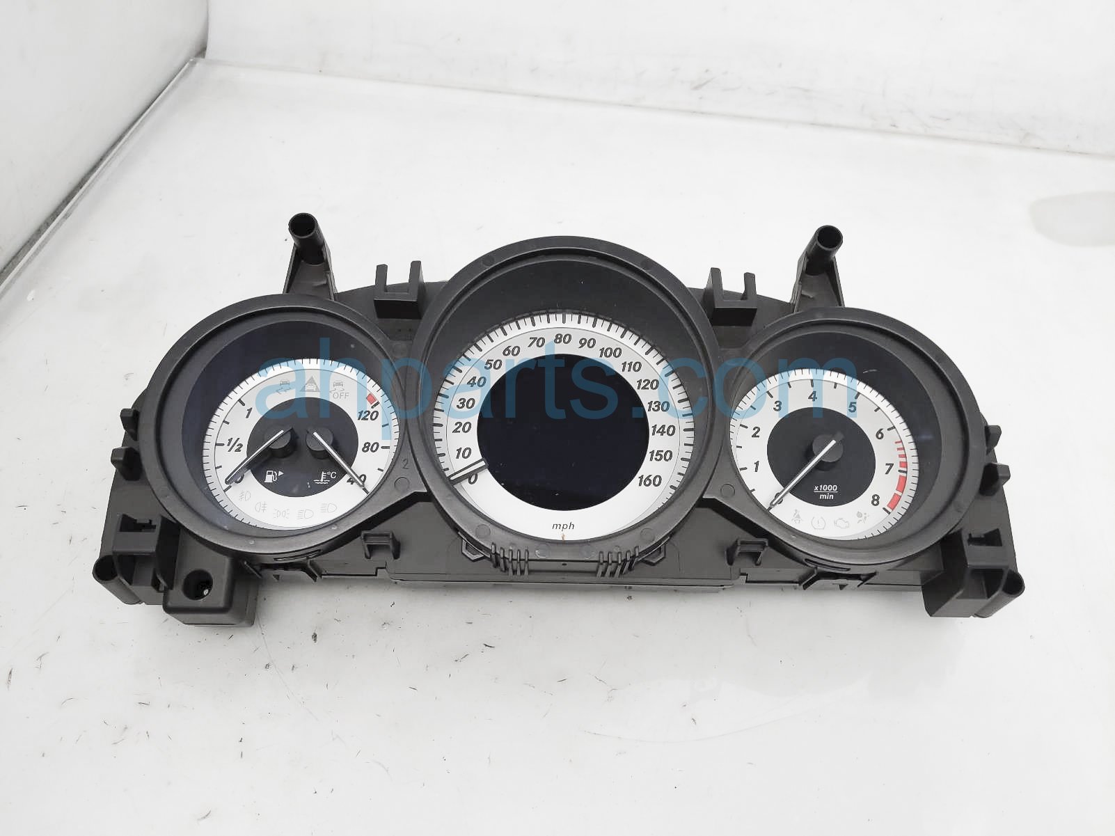$75 Mercedes SPEEDO INSTRUMENT CLUSTER=92K MILES $75 Mercedes SPEEDO INSTRUMENT CLUSTER=92K MILES