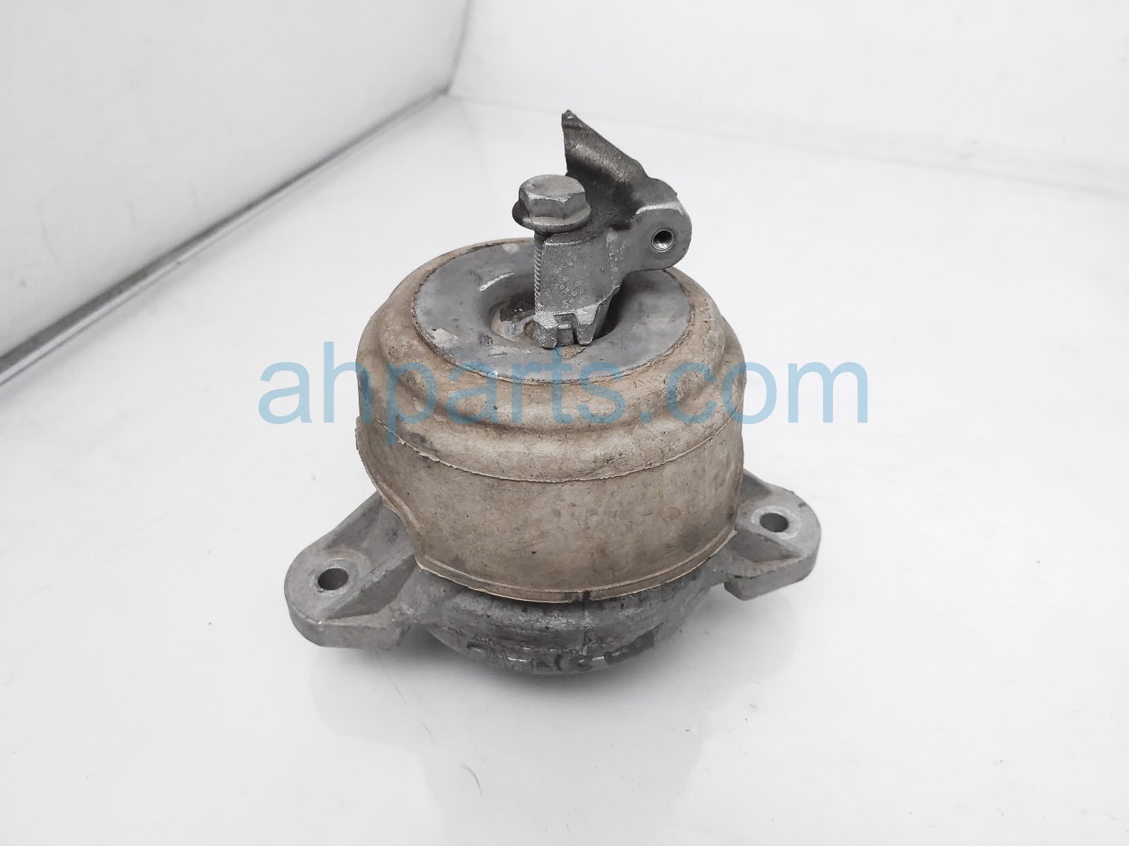 $19 Mercedes FR/LH ENGINE MOUNT $19 Mercedes FR/LH ENGINE MOUNT