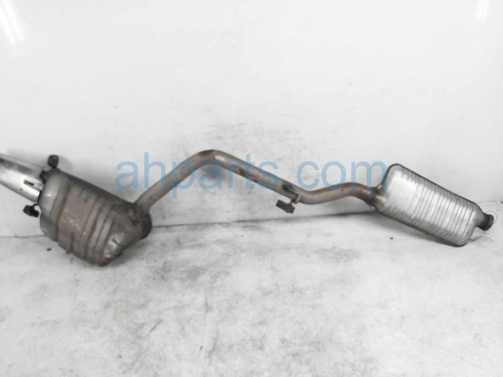 $80 Mercedes REAR EXHAUST PIPE & MUFFLER ASSY $80 Mercedes REAR EXHAUST PIPE & MUFFLER ASSY