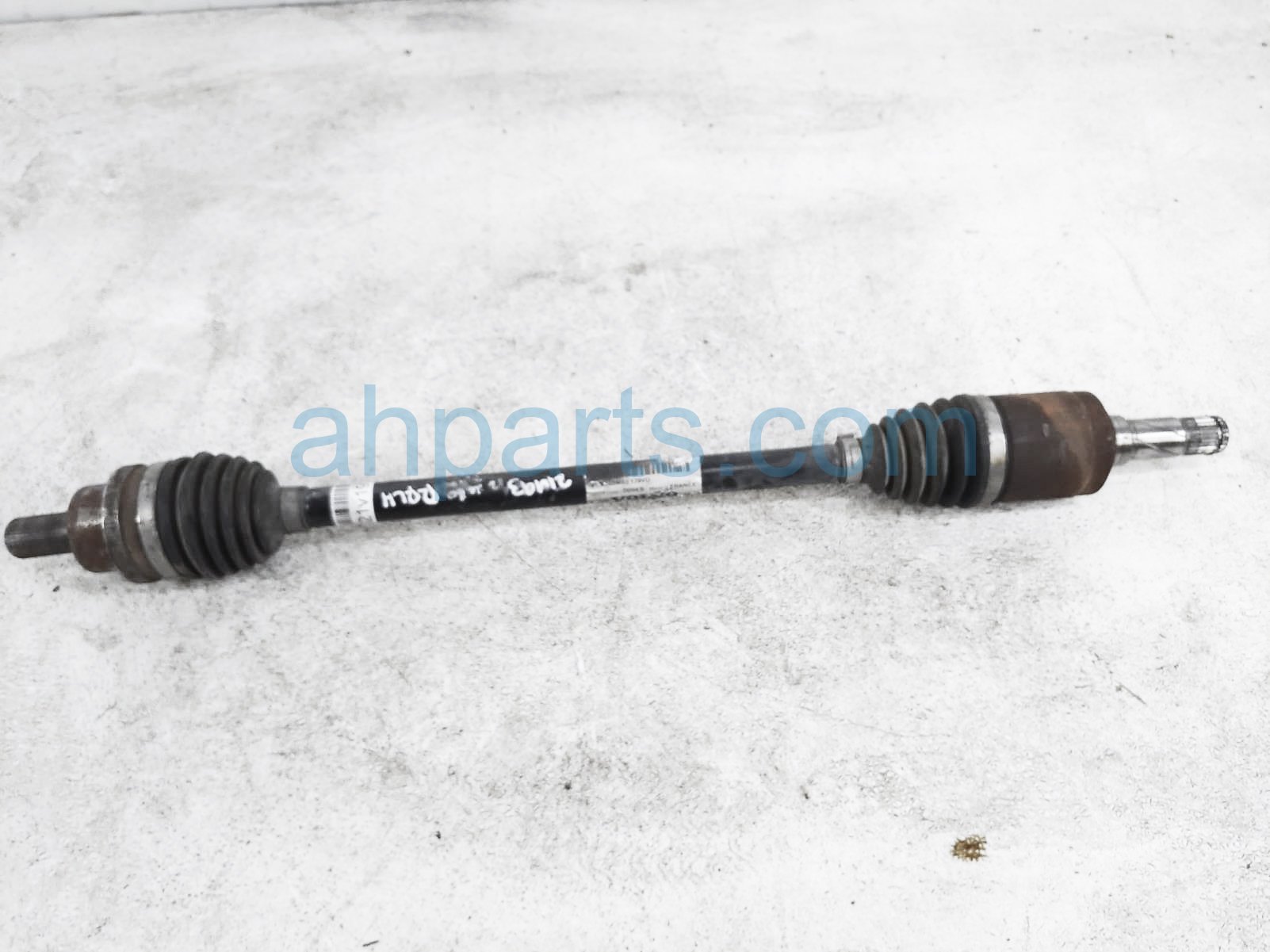 $60 Volvo RR/LH AXLE DRIVE SHAFT - AWD