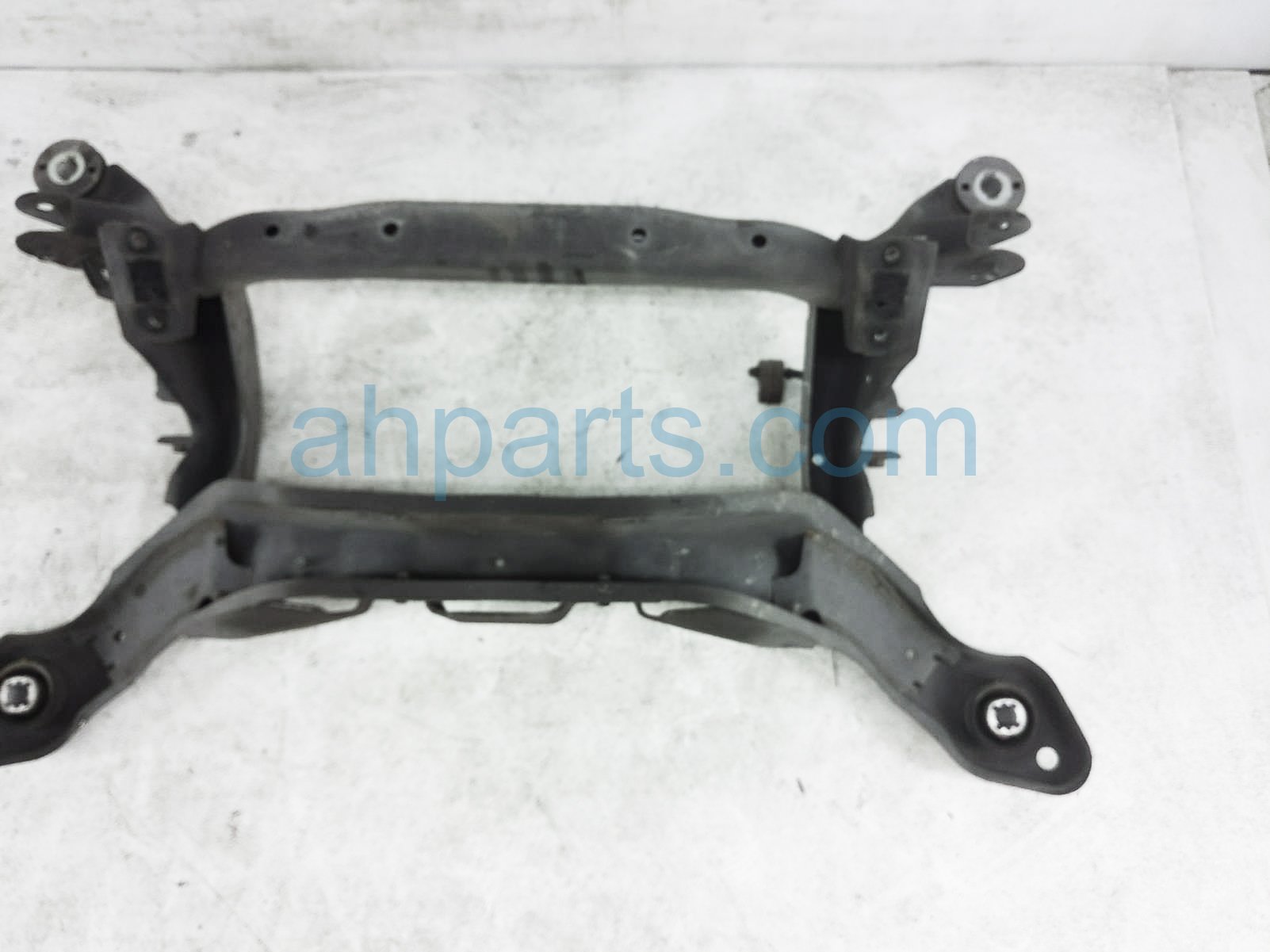 $99 Volvo REAR SUB FRAME / CROSSMEMBER $99 Volvo REAR SUB FRAME / CROSSMEMBER