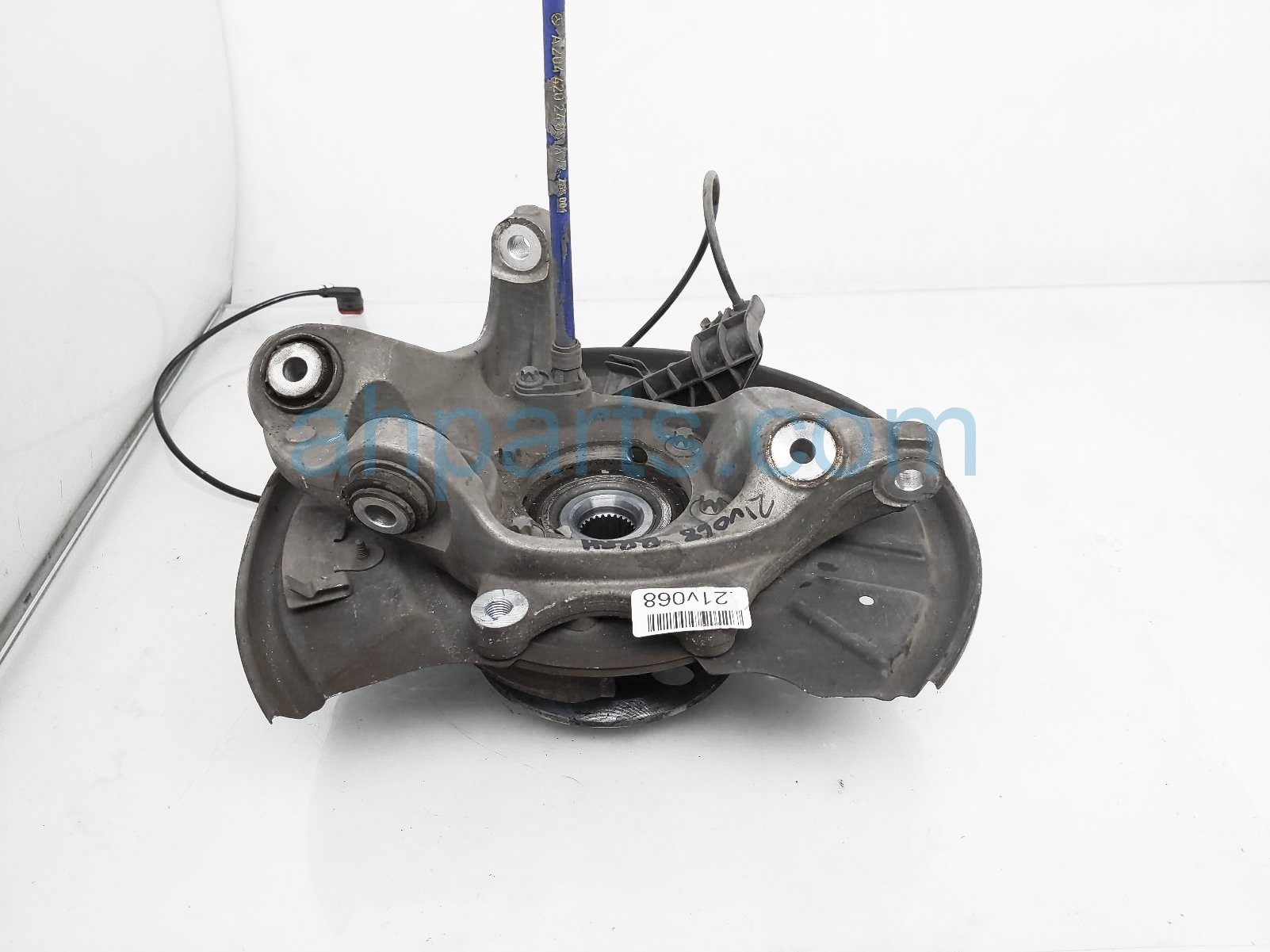 $99 Mercedes RR/RH SPINDLE KNUCKLE HUB $99 Mercedes RR/RH SPINDLE KNUCKLE HUB